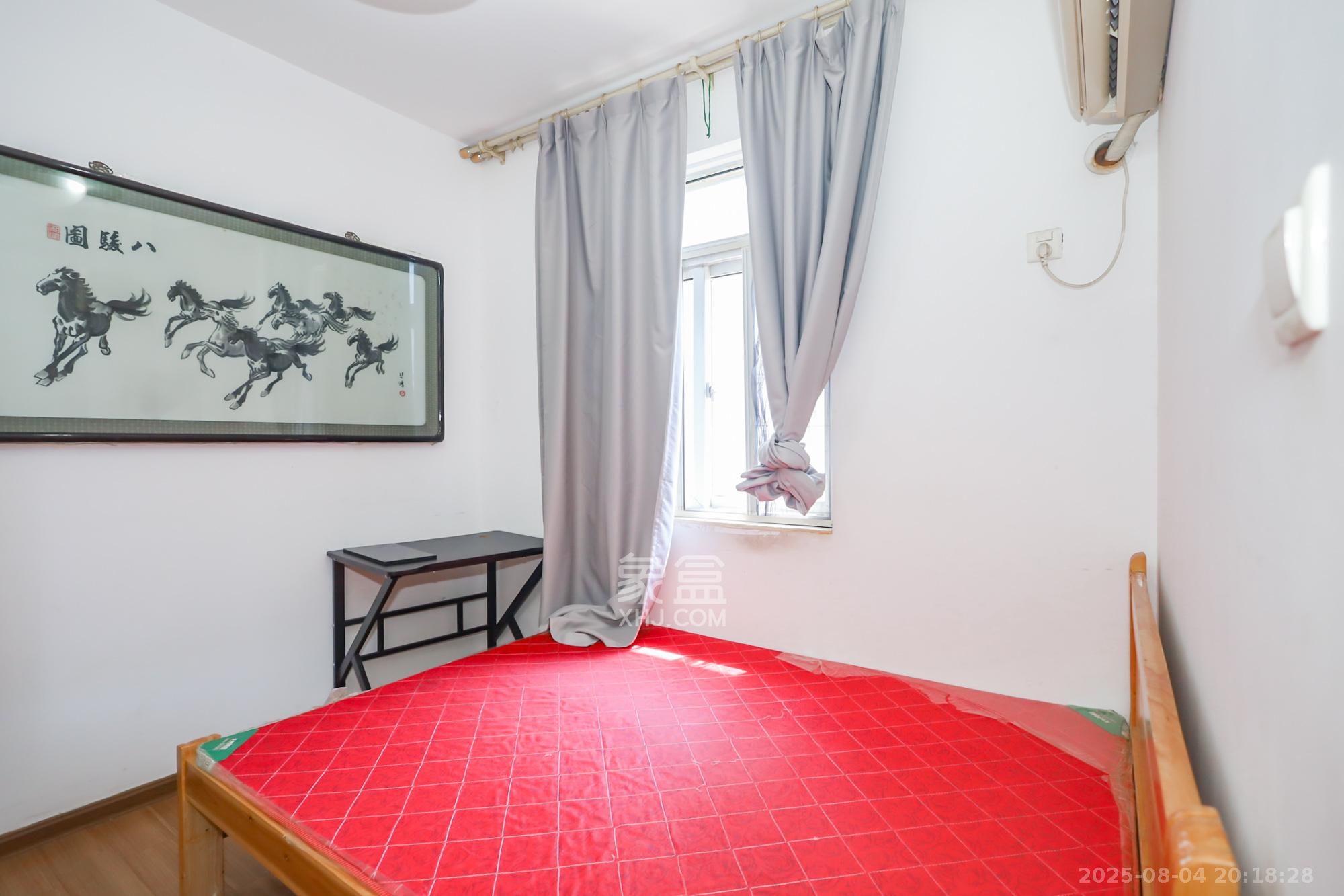 盛大泽西城 2室2厅1卫 99.0万 盛大泽西城 2室2厅1卫 99.0万卧室