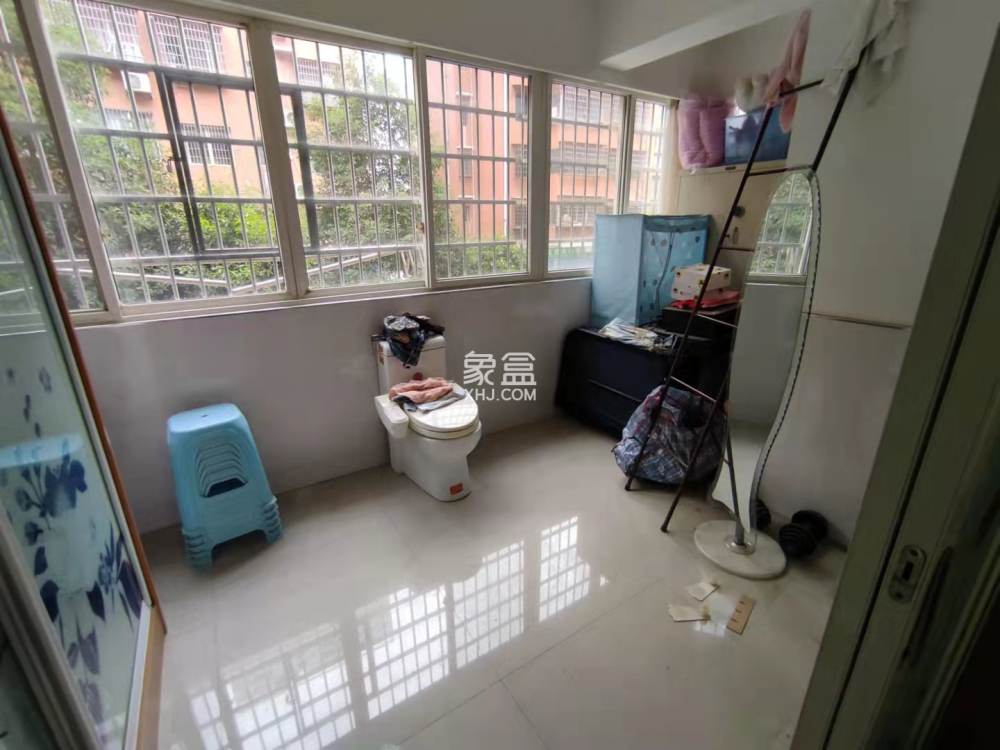 鸿都苑  4室2厅2卫    65.0万室内图