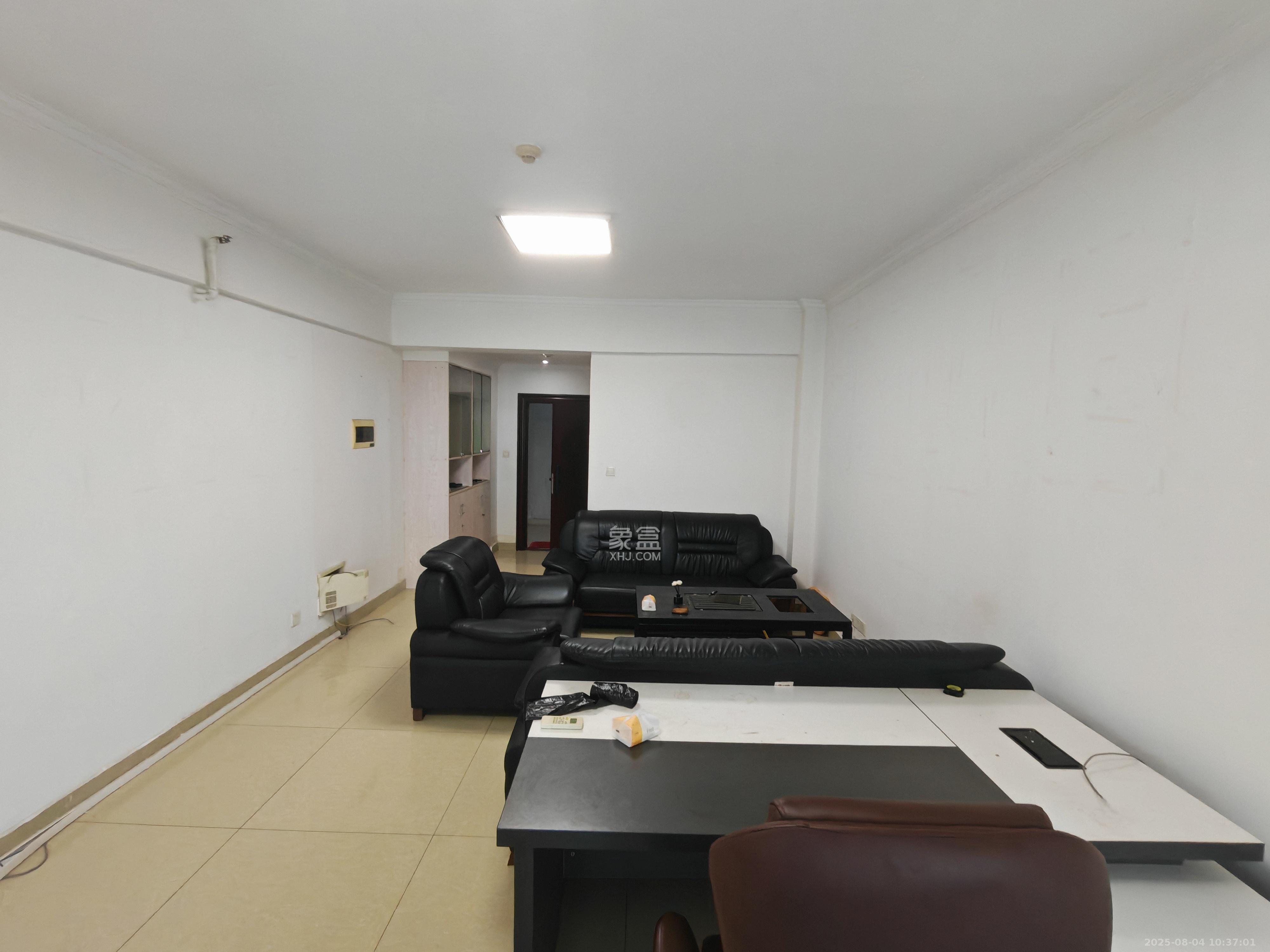 星大峰汇商务楼 1室1厅1卫 1700.0元/月 星大峰汇商务楼 1室1厅1卫 1700.0元/月室内图