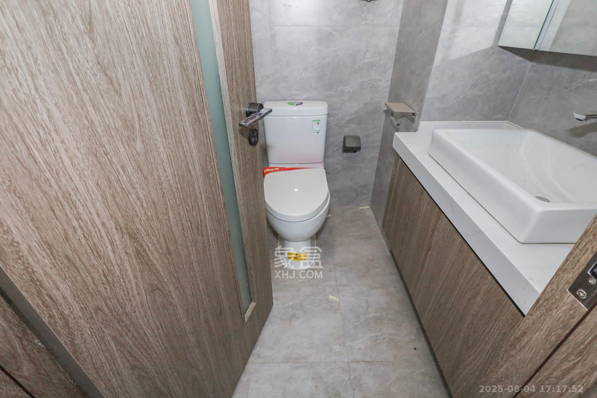 万科森林公园  1室0厅0卫    180.0万卫生间