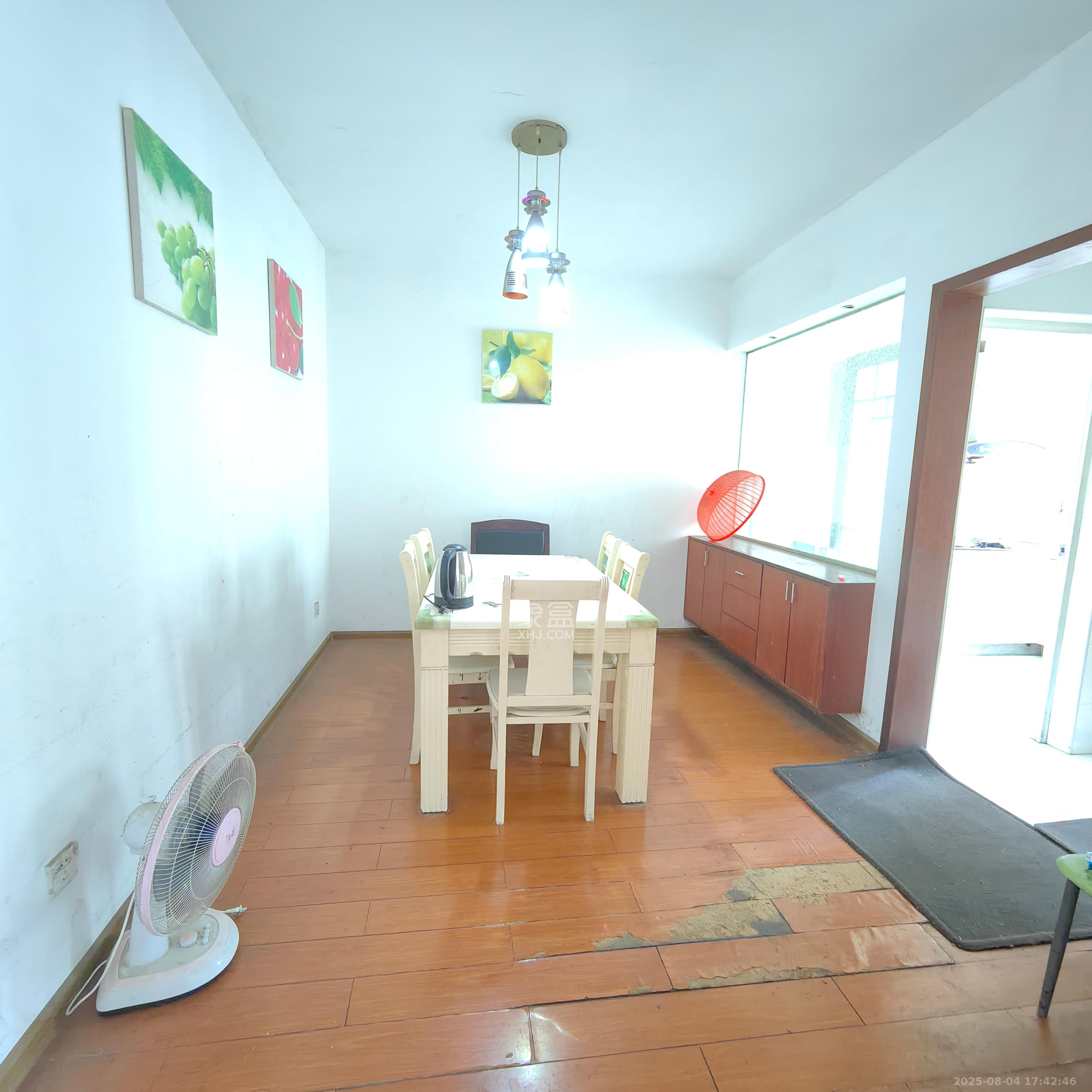 星城雅郡  3室2厅2卫    1390.0元/月 星城雅郡  3室2厅2卫    1390.0元/月室内图