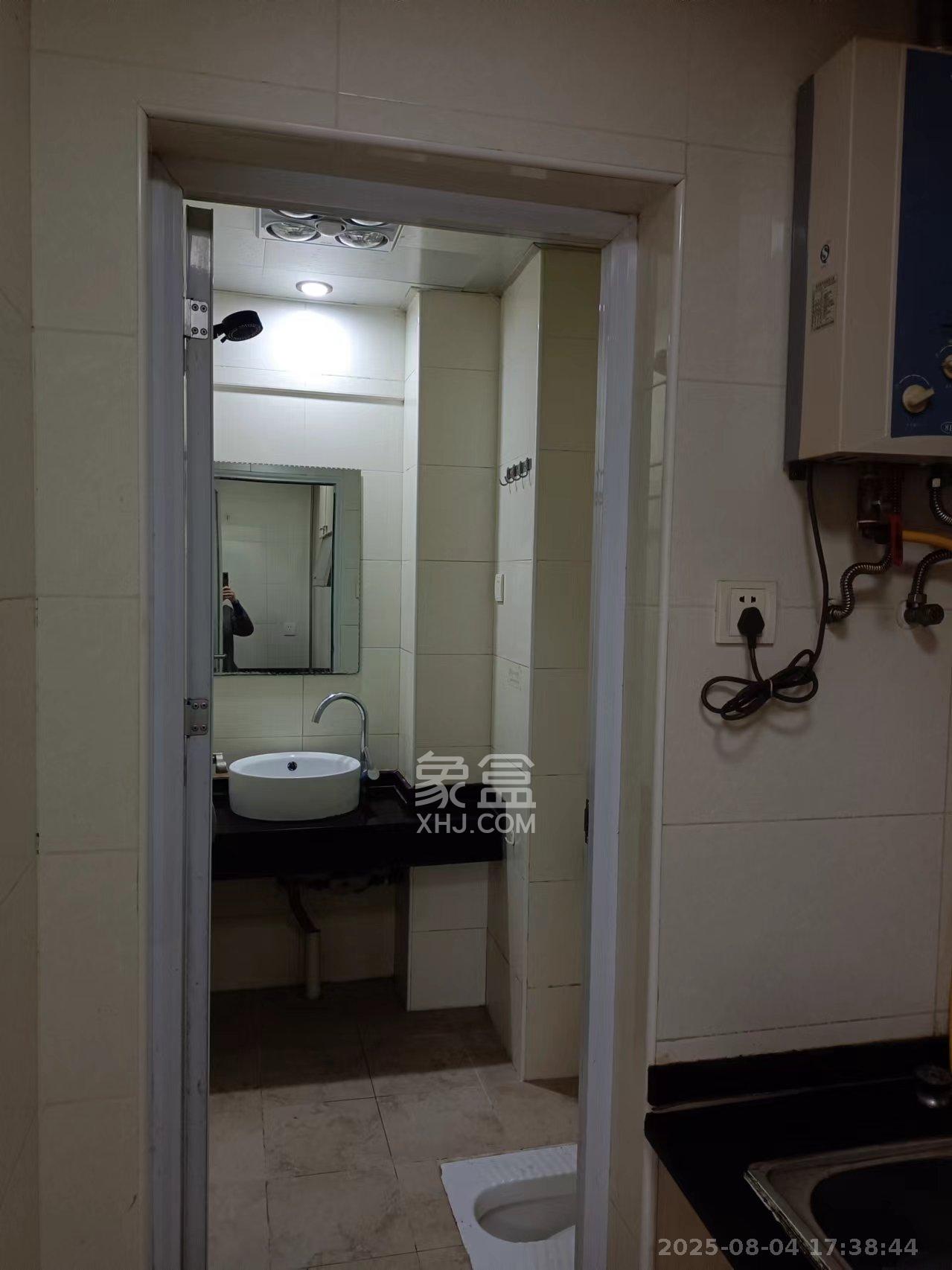 未来城科学家园 1室1厅1卫 1600.0元/月 未来城科学家园 1室1厅1卫 1600.0元/月室内图