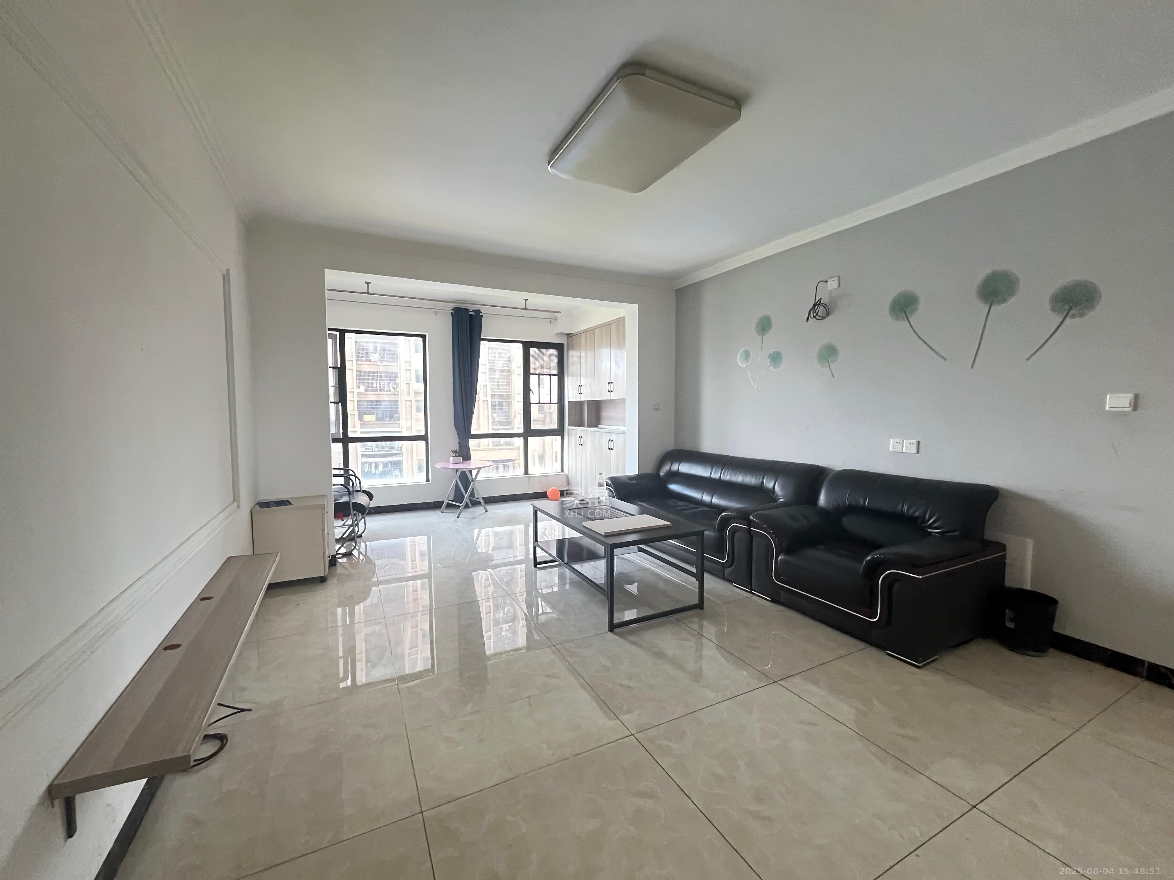 东宜兰园  3室2厅2卫    2500.0元/月室内图