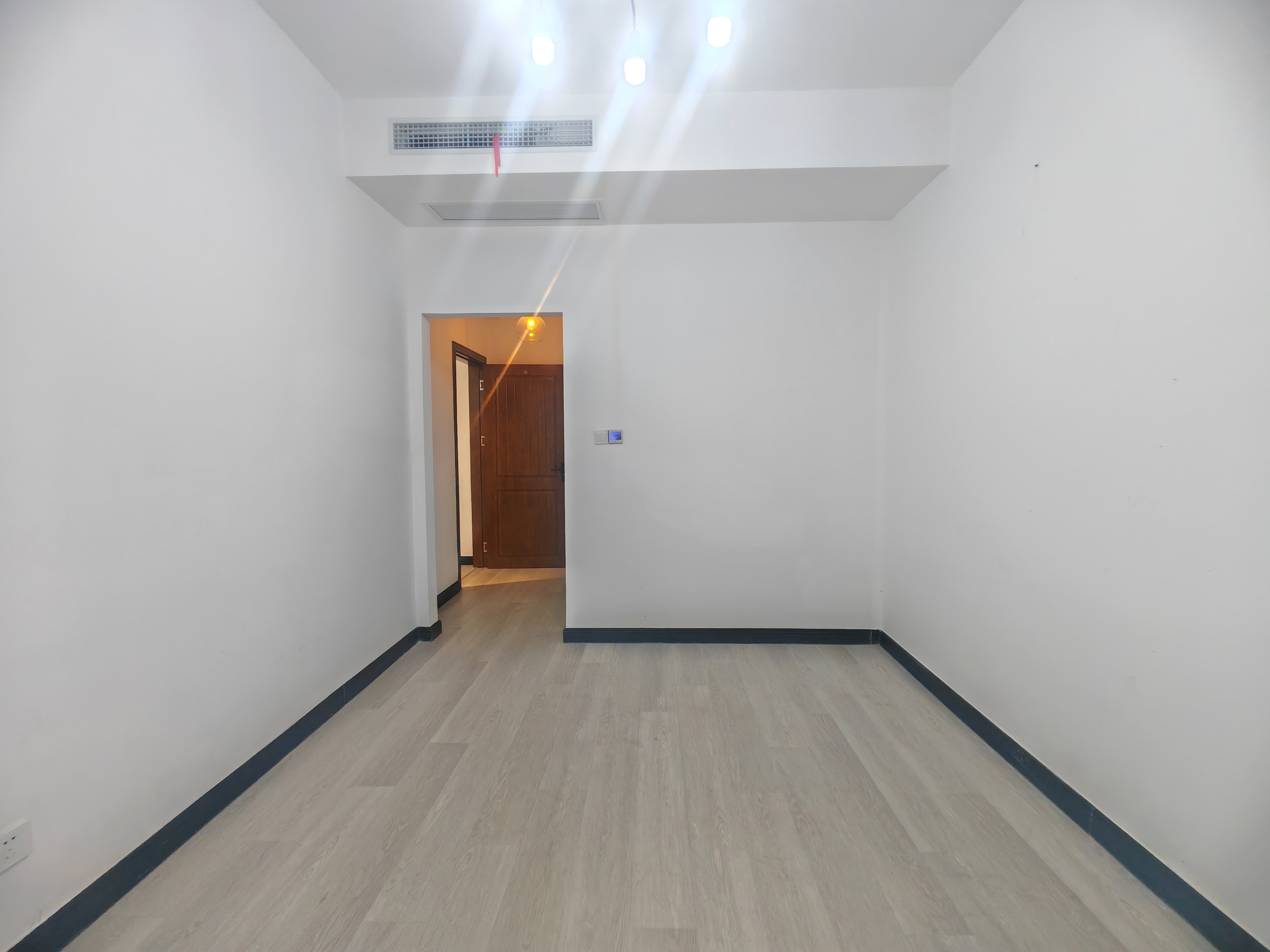 海航豪庭南苑 4室2厅4卫 8000.0元/月 海航豪庭南苑 4室2厅4卫 8000.0元/月室内图