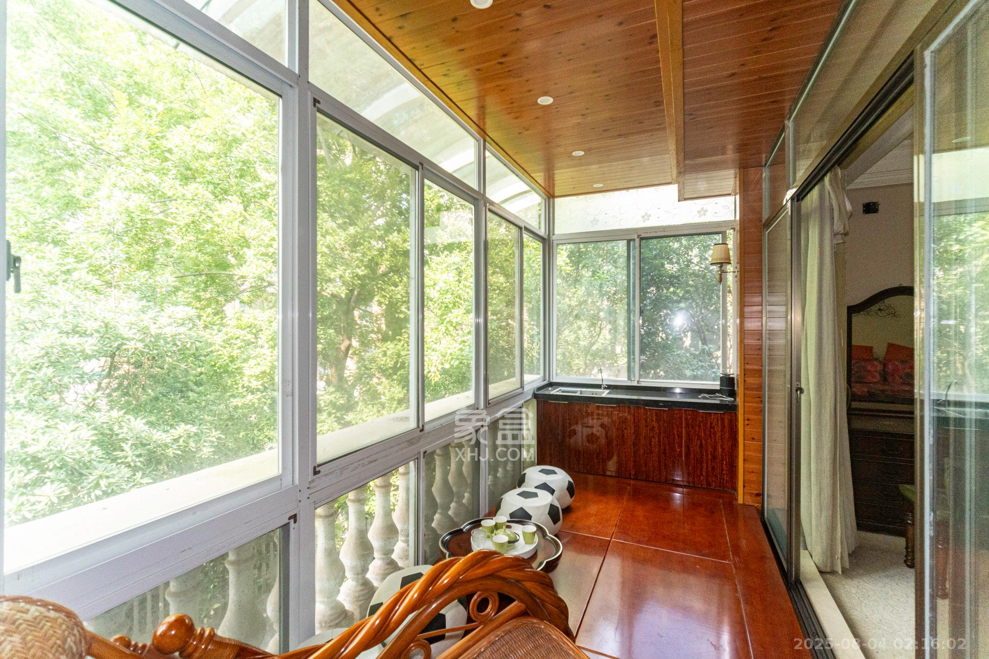 碧桂园威尼斯城 7室3厅2卫 1080.0万 碧桂园威尼斯城 7室3厅2卫 1080.0万阳台