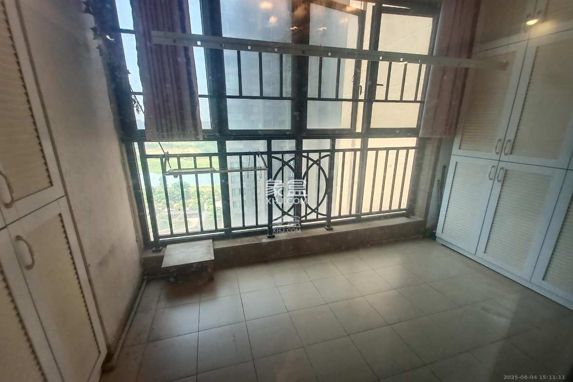 中海国际一期 4室2厅2卫 2600.0元/月 中海国际一期 4室2厅2卫 2600.0元/月室内图