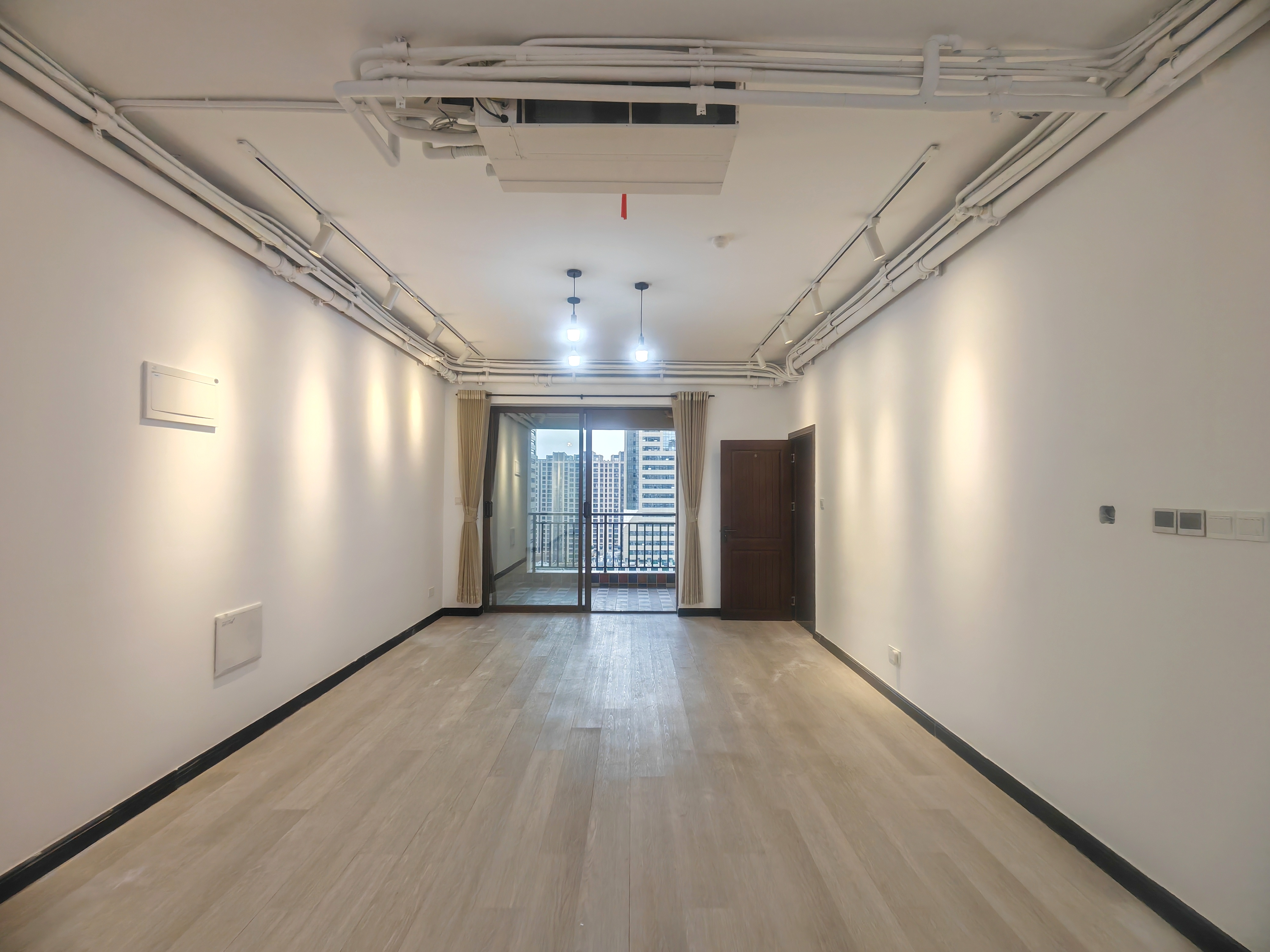 海航豪庭南苑 4室2厅4卫 8000.0元/月 海航豪庭南苑 4室2厅4卫 8000.0元/月室内图