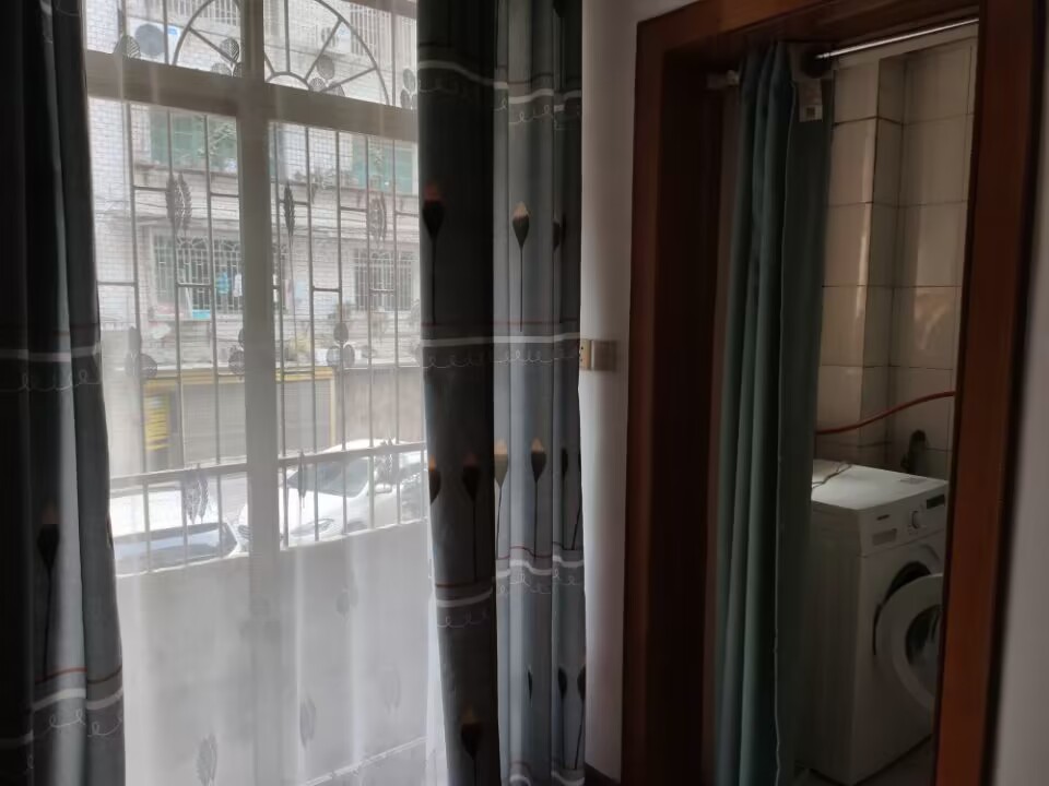 煤气公司家属楼 3室2厅1卫 1150.0元/月 煤气公司家属楼 3室2厅1卫 1150.0元/月室内图