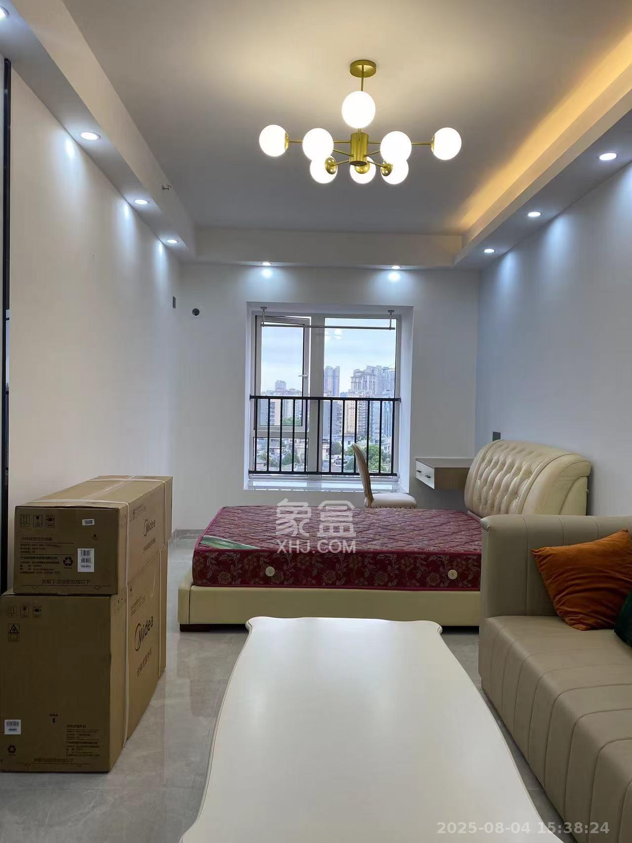 保利香槟国际 1室1厅1卫 1300.0元/月 保利香槟国际 1室1厅1卫 1300.0元/月室内图