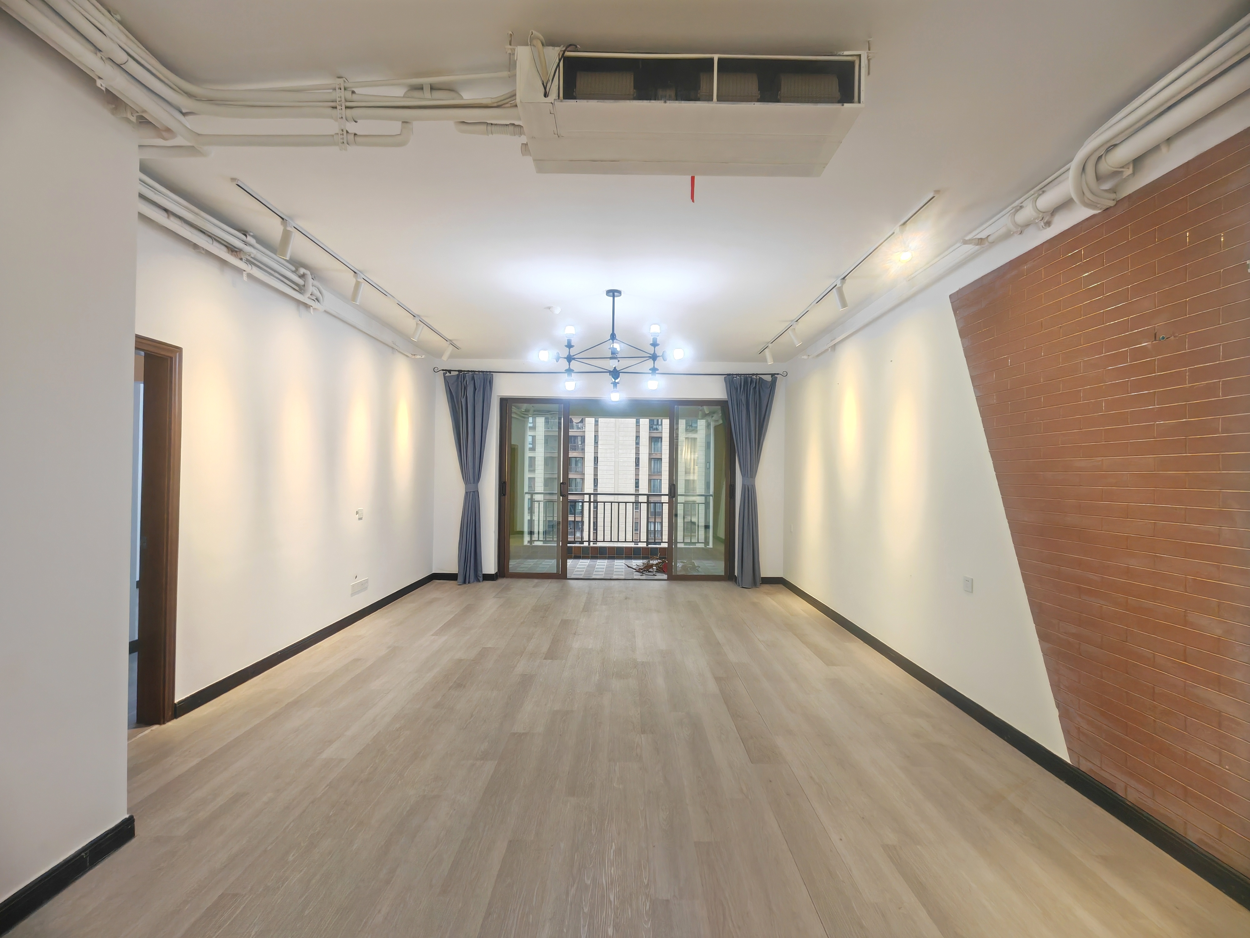 海航豪庭南苑  4室2厅4卫    8000.0元/月 海航豪庭南苑  4室2厅4卫    8000.0元/月