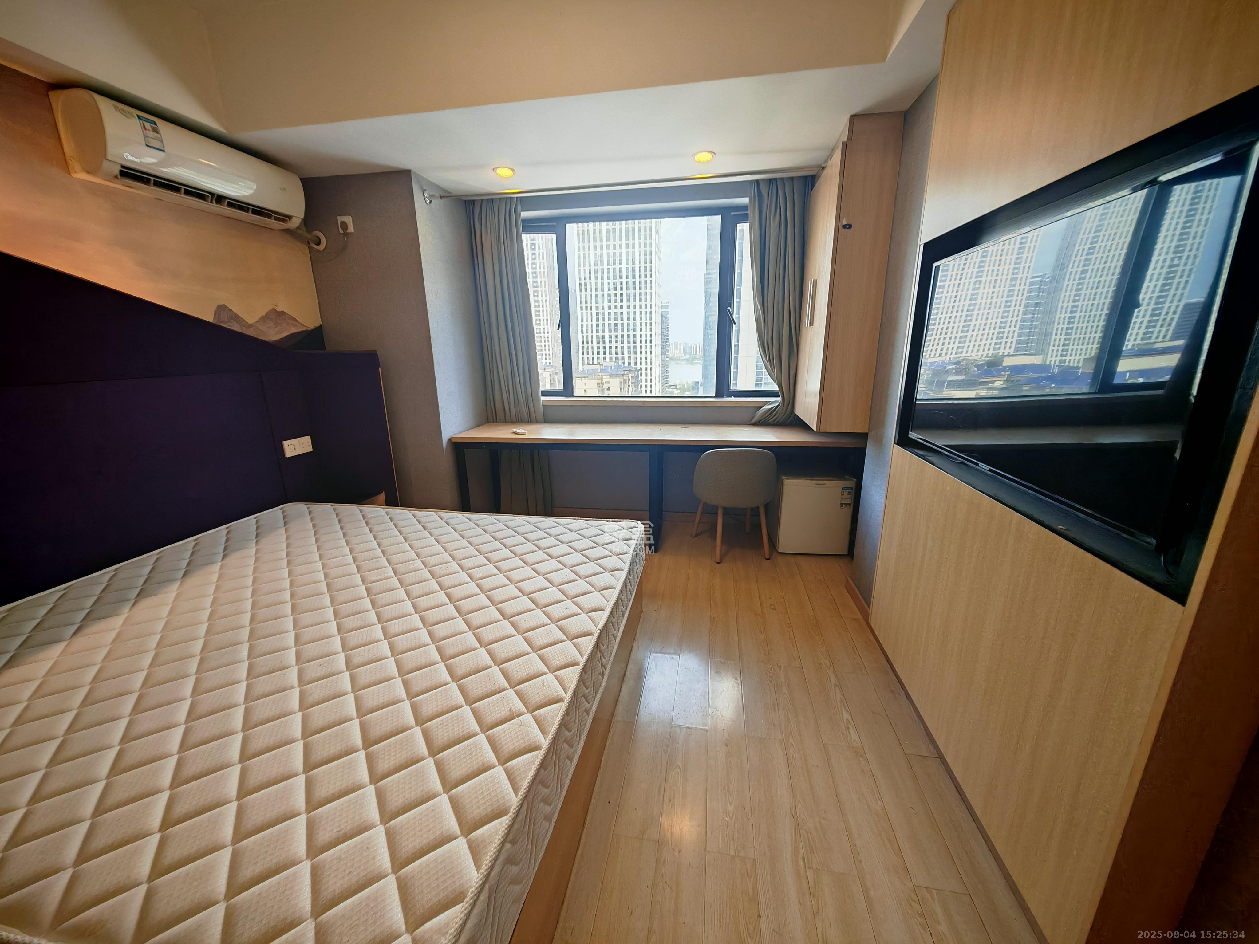 协信星澜汇  1室1厅1卫    1300.0元/月室内图