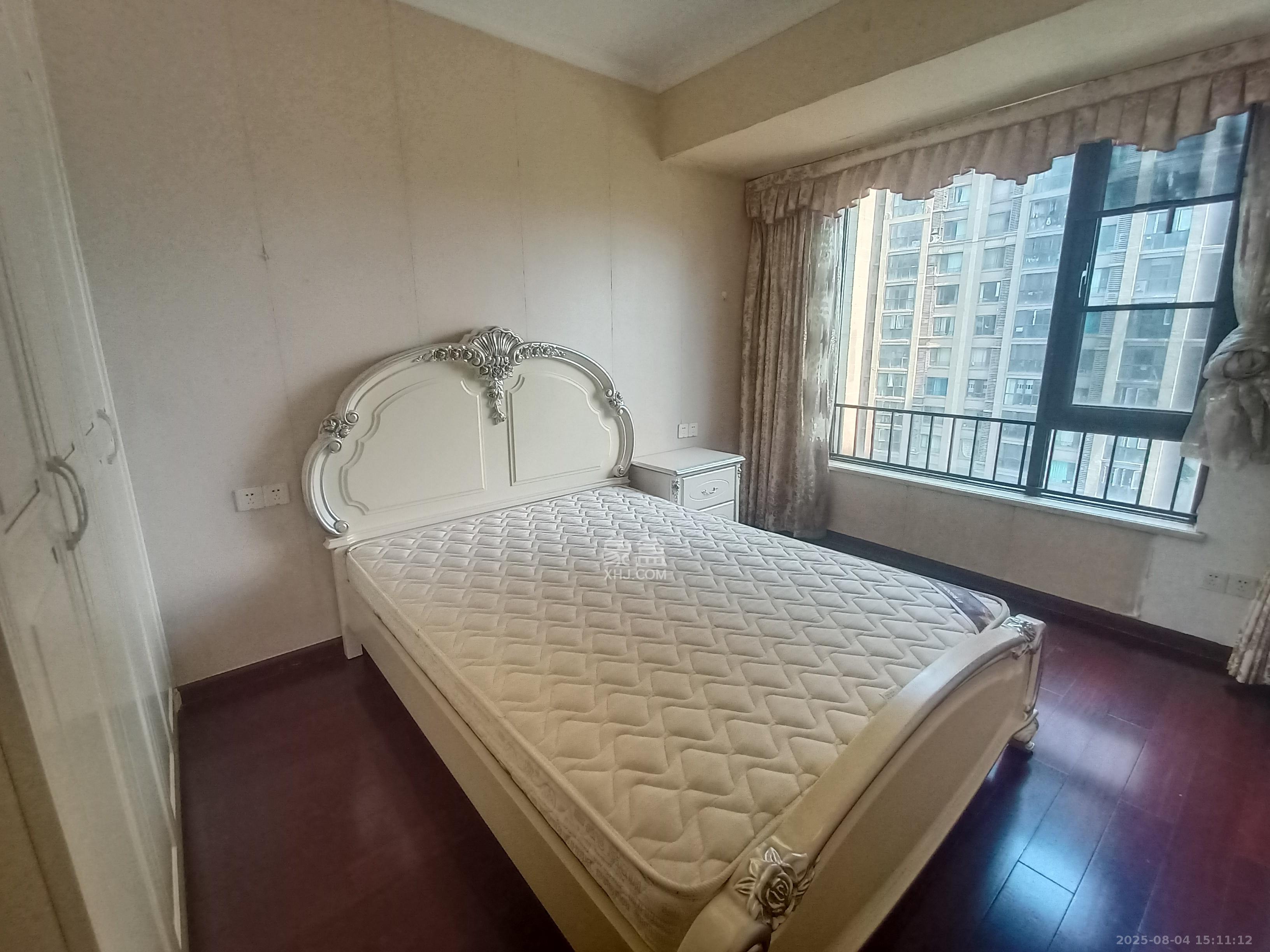 中海国际一期 4室2厅2卫 2600.0元/月 中海国际一期 4室2厅2卫 2600.0元/月室内图