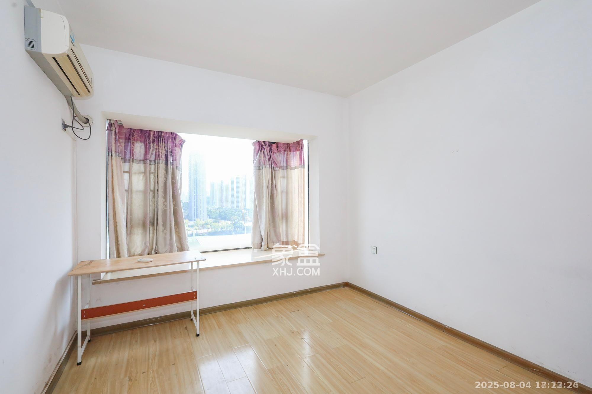 钰龙天下一期 3室2厅1卫 2600.0元/月 钰龙天下一期 3室2厅1卫 2600.0元/月室内图