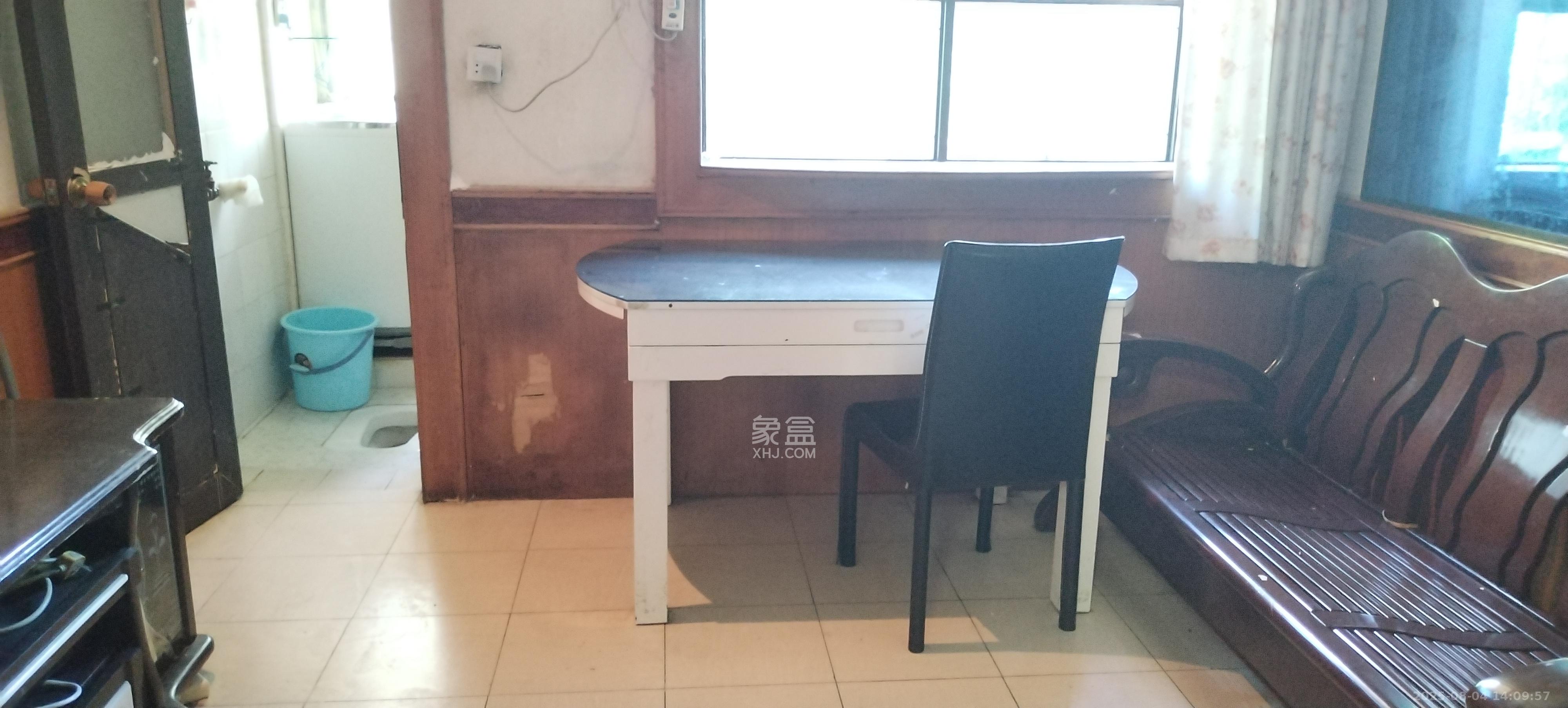 三印宿舍  3室1厅1卫    1200.0元/月 三印宿舍  3室1厅1卫    1200.0元/月室内图