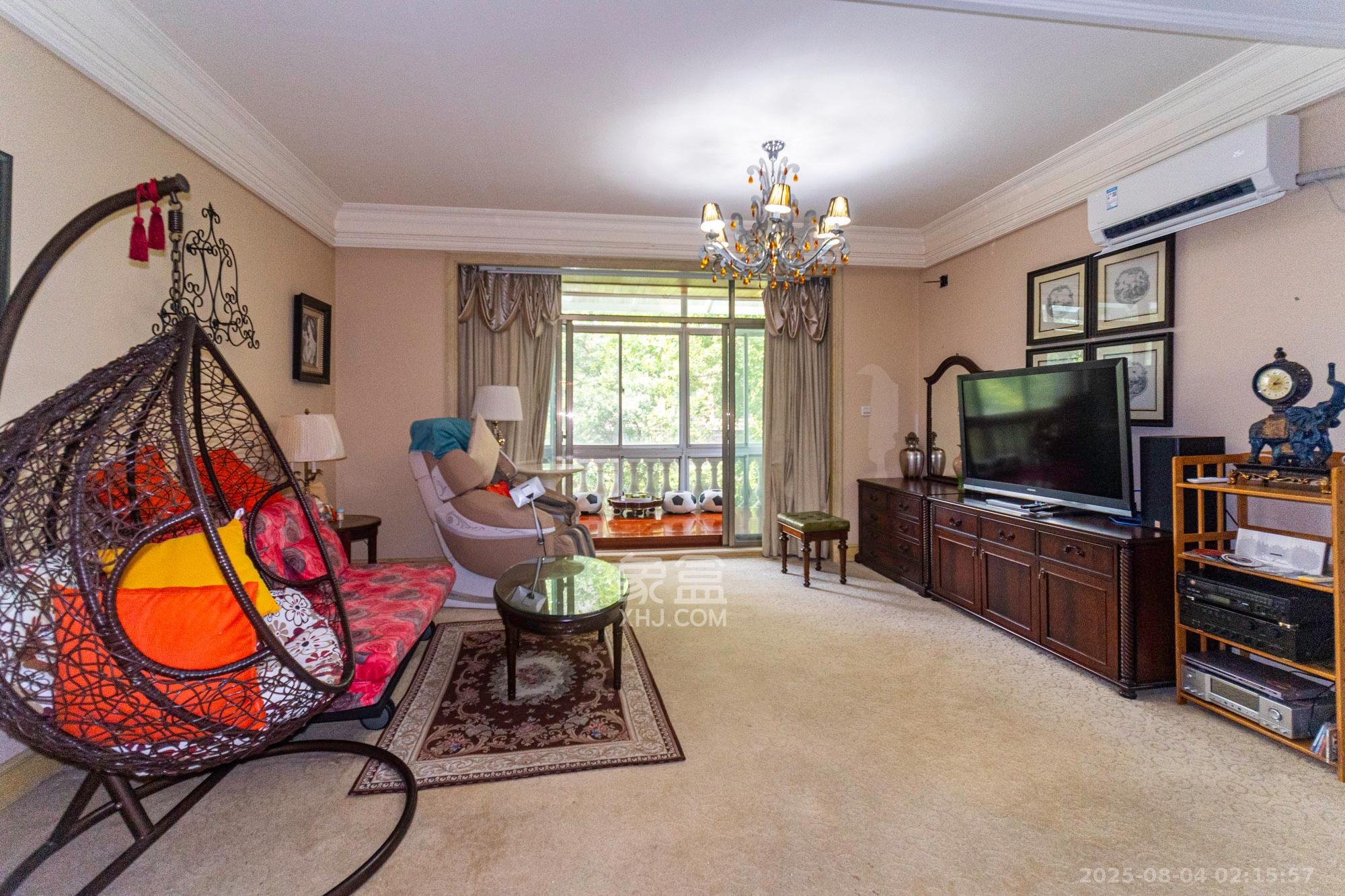 碧桂园威尼斯城 7室3厅2卫 1080.0万 碧桂园威尼斯城 7室3厅2卫 1080.0万客厅