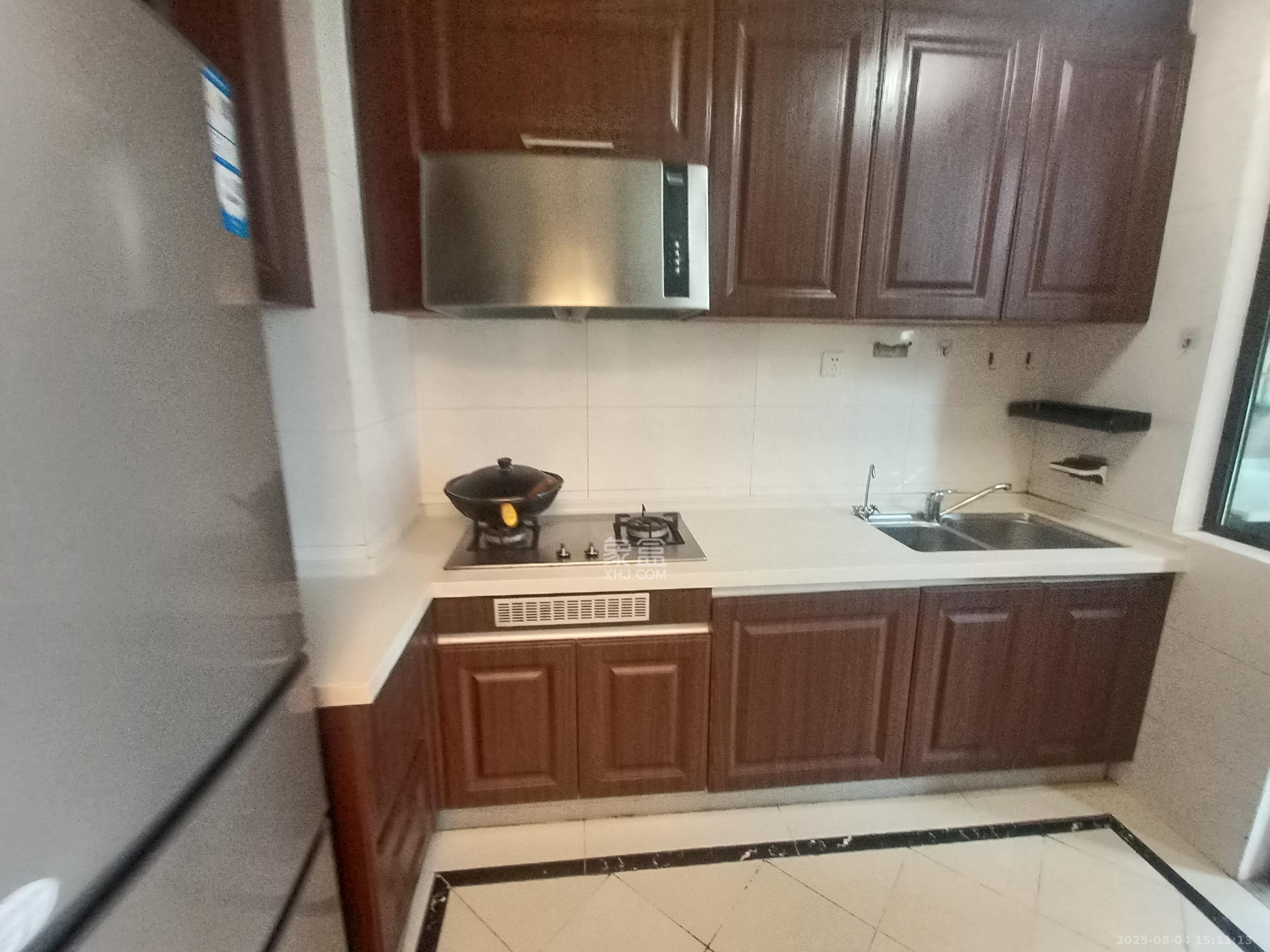 中海国际一期 4室2厅2卫 2600.0元/月 中海国际一期 4室2厅2卫 2600.0元/月室内图