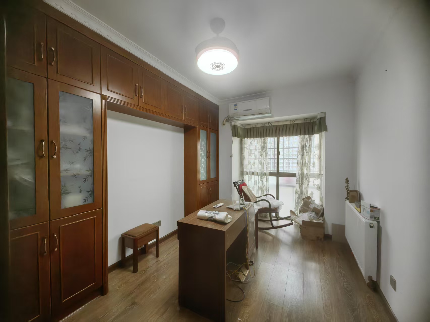 娄星东苑 4室2厅2卫 73.8万 娄星东苑 4室2厅2卫 73.8万客厅