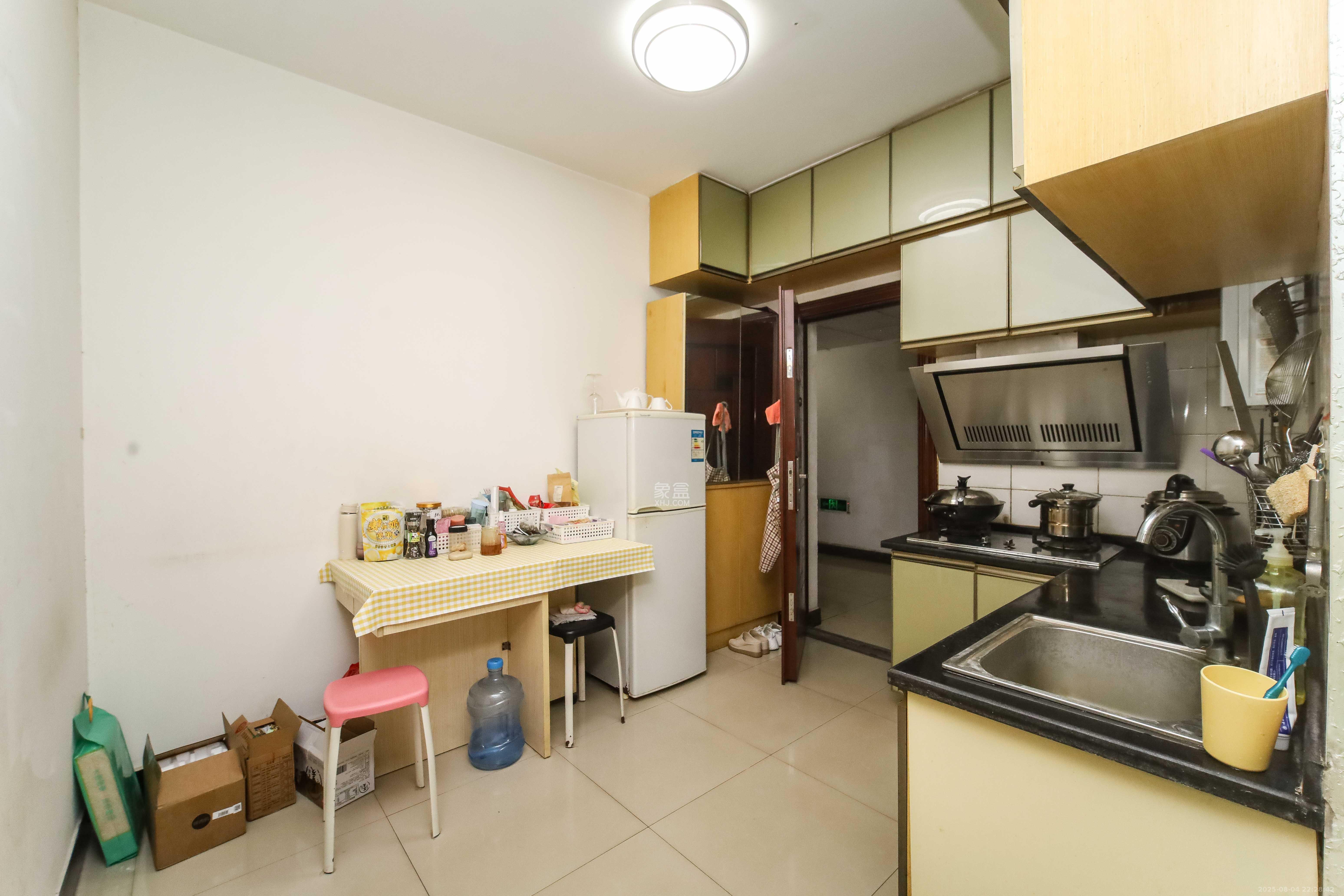 左岸右岸  2室1厅1卫    28.8万客厅