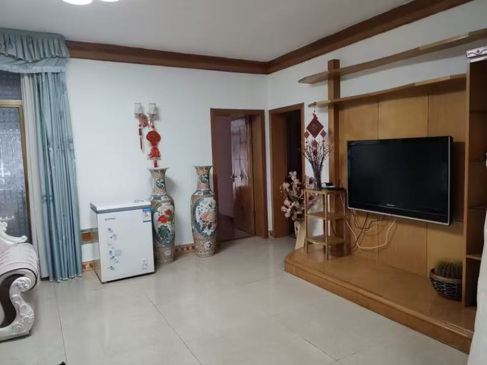 煤气公司家属楼 3室2厅1卫 1150.0元/月 煤气公司家属楼 3室2厅1卫 1150.0元/月室内图