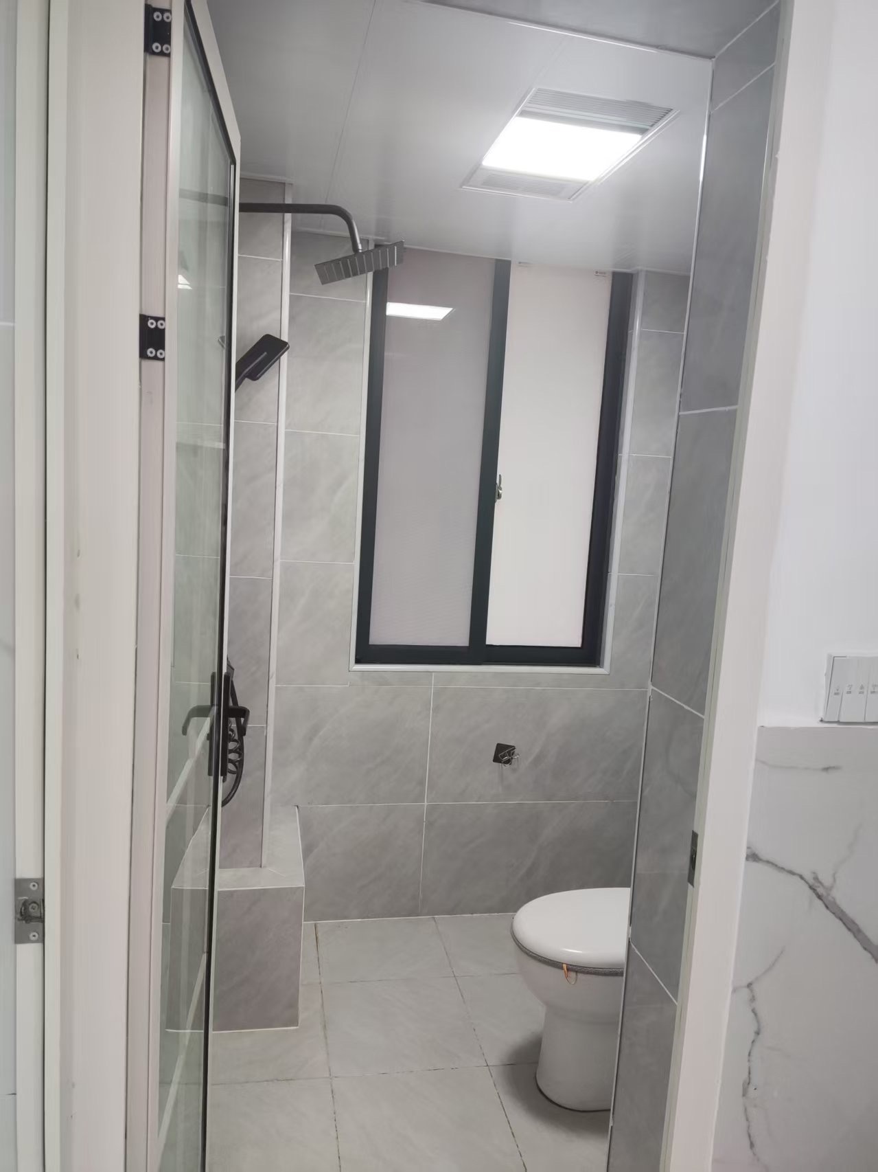 西合路(红湘段)安置房 3室2厅1卫 2000.0元/月 西合路(红湘段)安置房 3室2厅1卫 2000.0元/月室内图