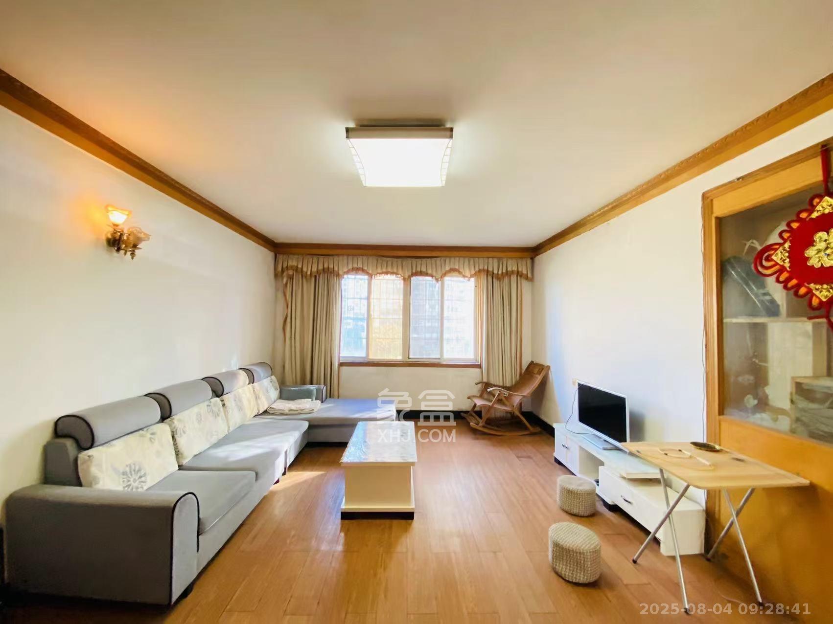 公交金盆小区 1室0厅0卫 1300.0元/月 公交金盆小区 1室0厅0卫 1300.0元/月室内图