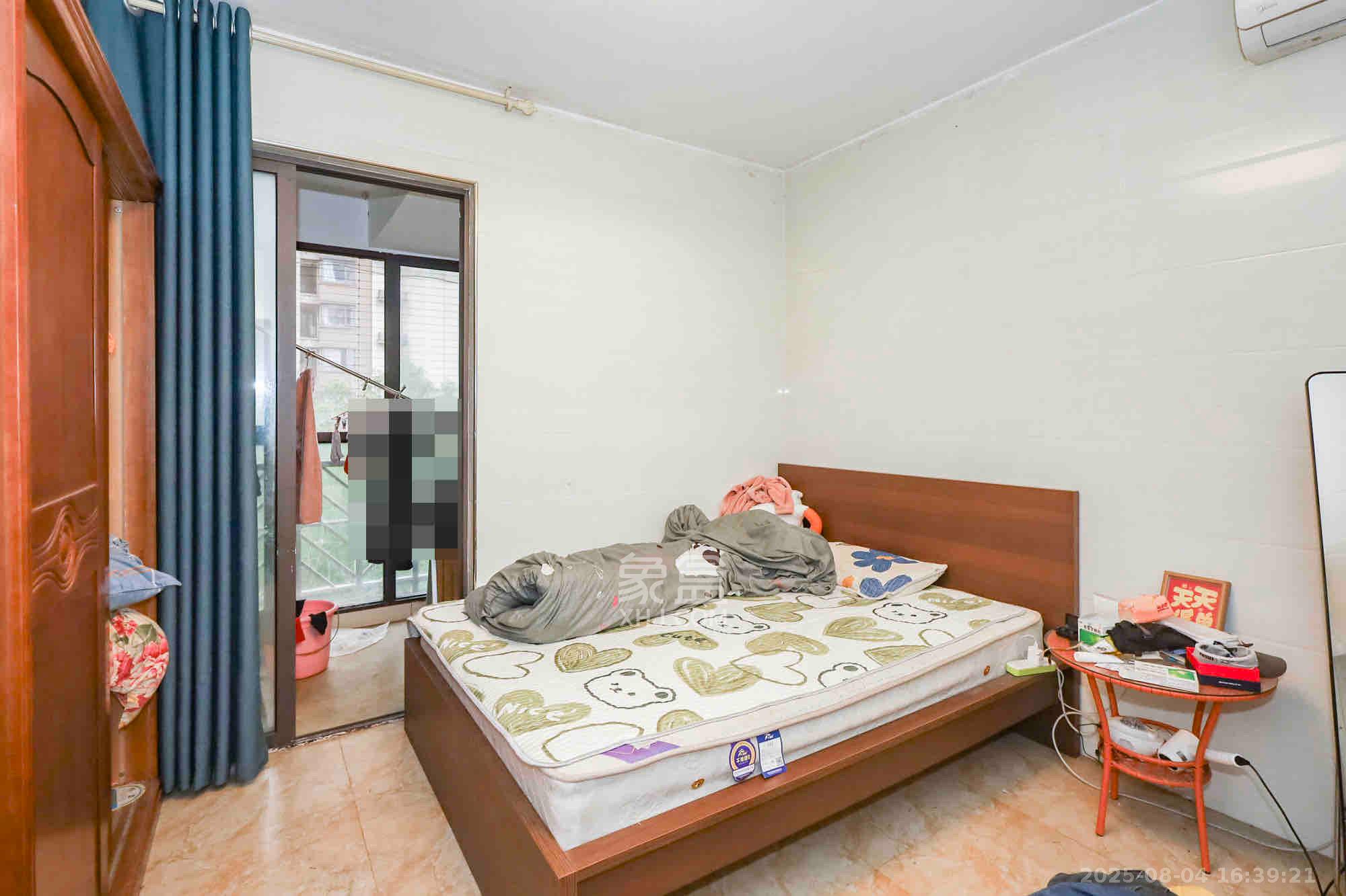 旭辉藏郡(藏郡、旭湘华府) 3室2厅1卫 2200.0元/月 旭辉藏郡(藏郡、旭湘华府) 3室2厅1卫 2200.0元/月室内图