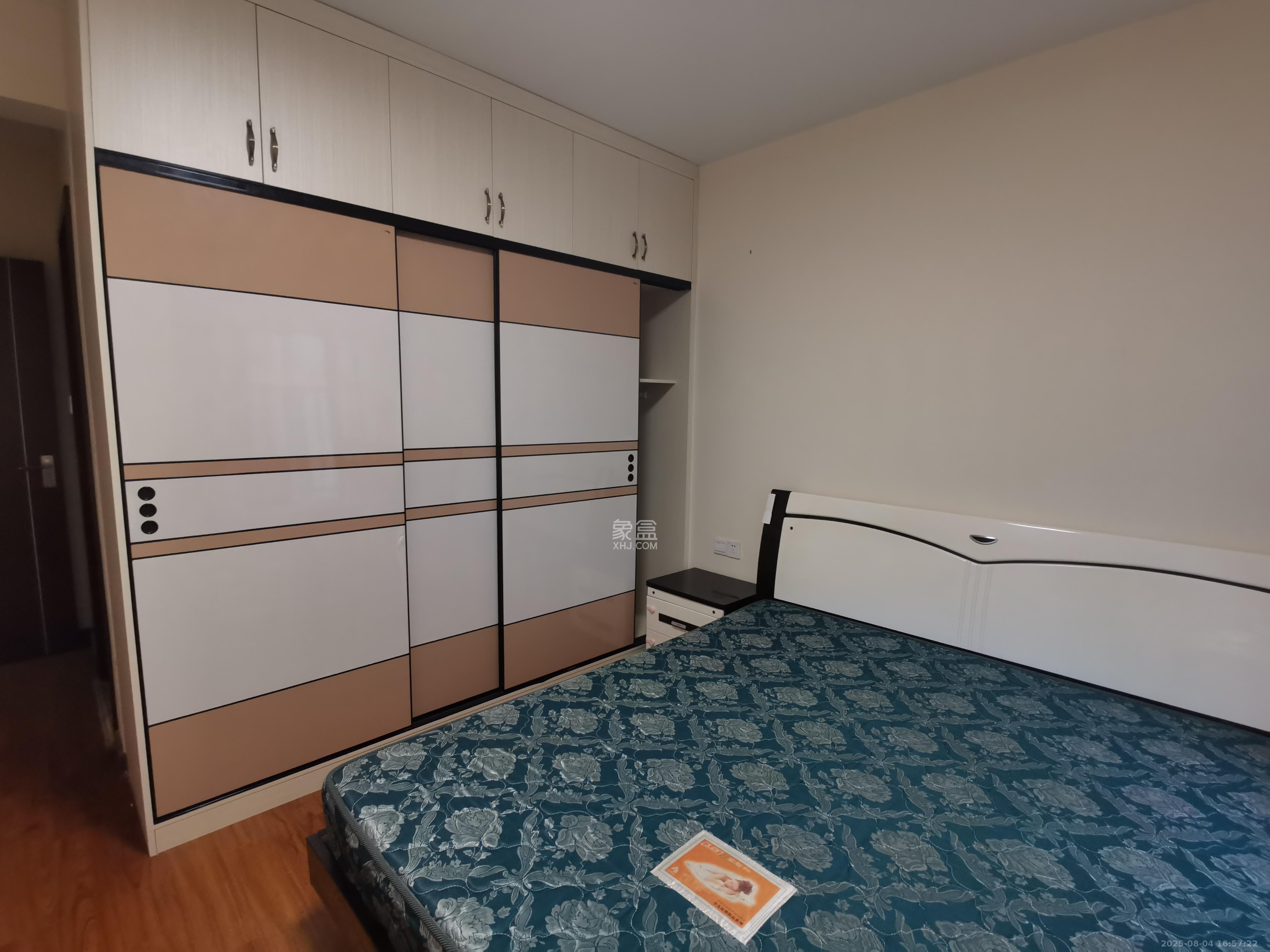 时代倾城二期 3室2厅1卫 2100.0元/月 时代倾城二期 3室2厅1卫 2100.0元/月室内图