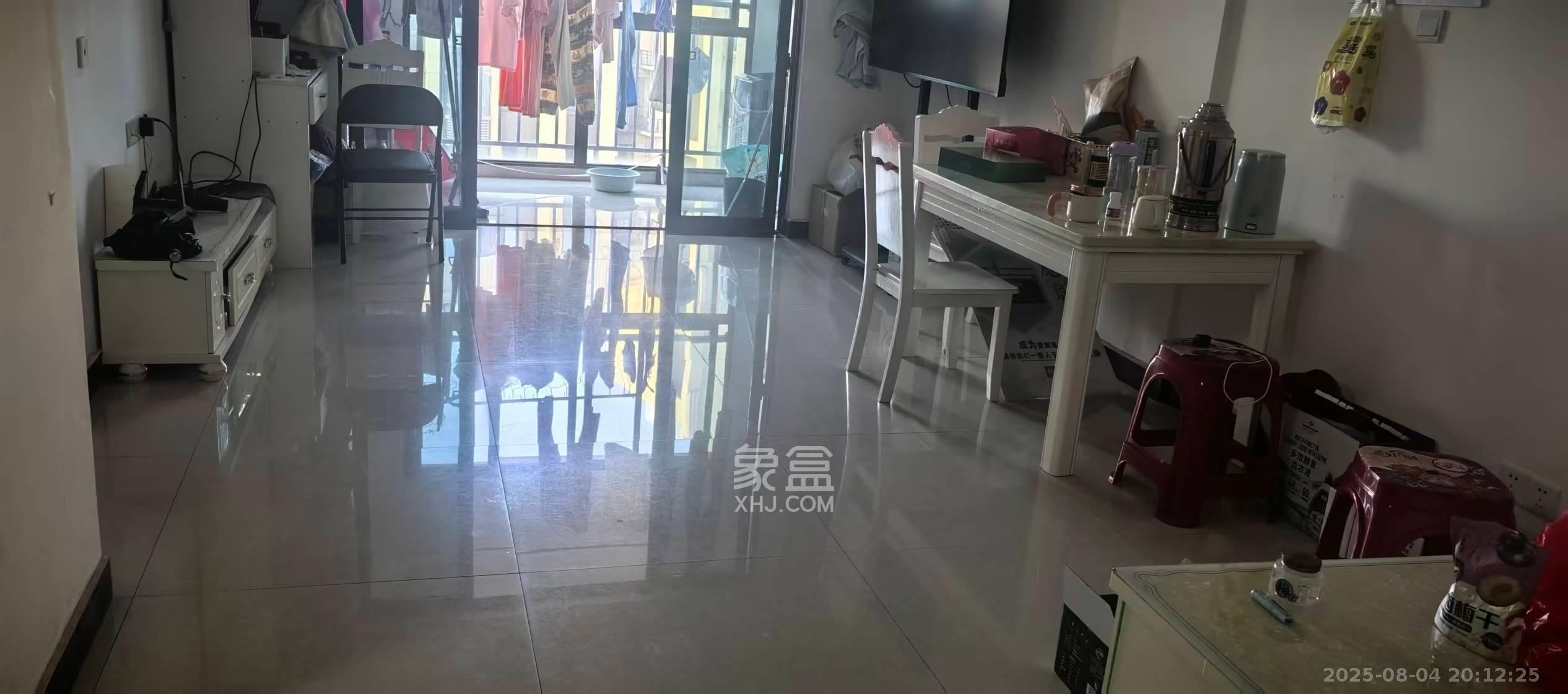 光明E城  3室2厅1卫    2000.0元/月室内图