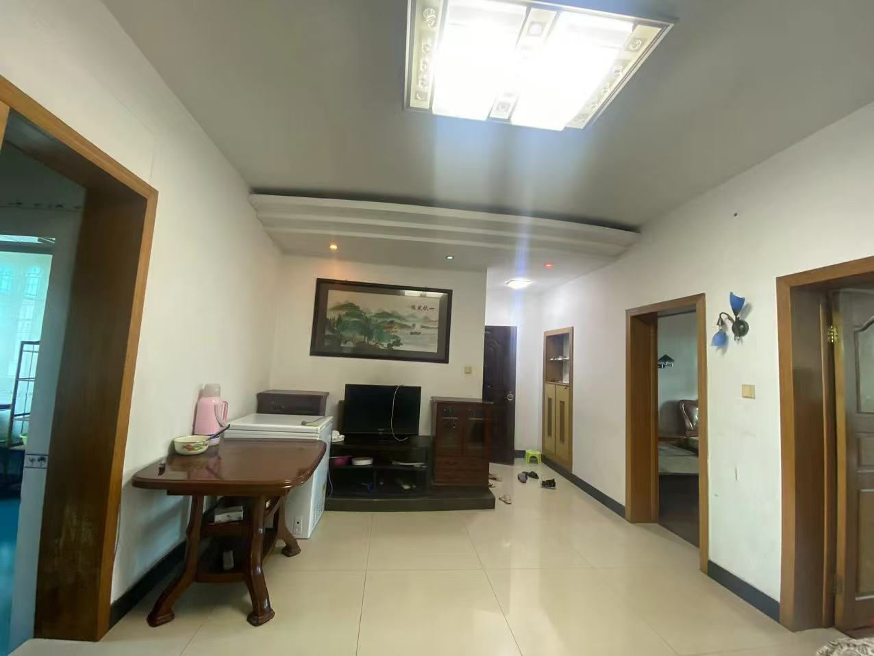 自来水公司家属楼(春檀路) 3室2厅1卫 1100.0元/月 自来水公司家属楼(春檀路) 3室2厅1卫 1100.0元/月室内图