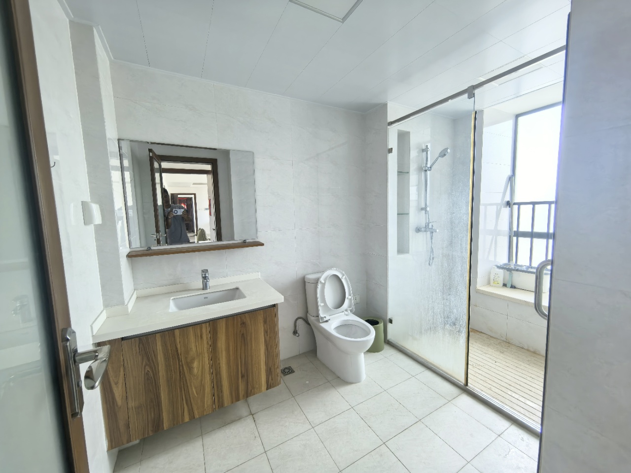 星华海岸城一期  3室2厅2卫    2300.0元/月室内图