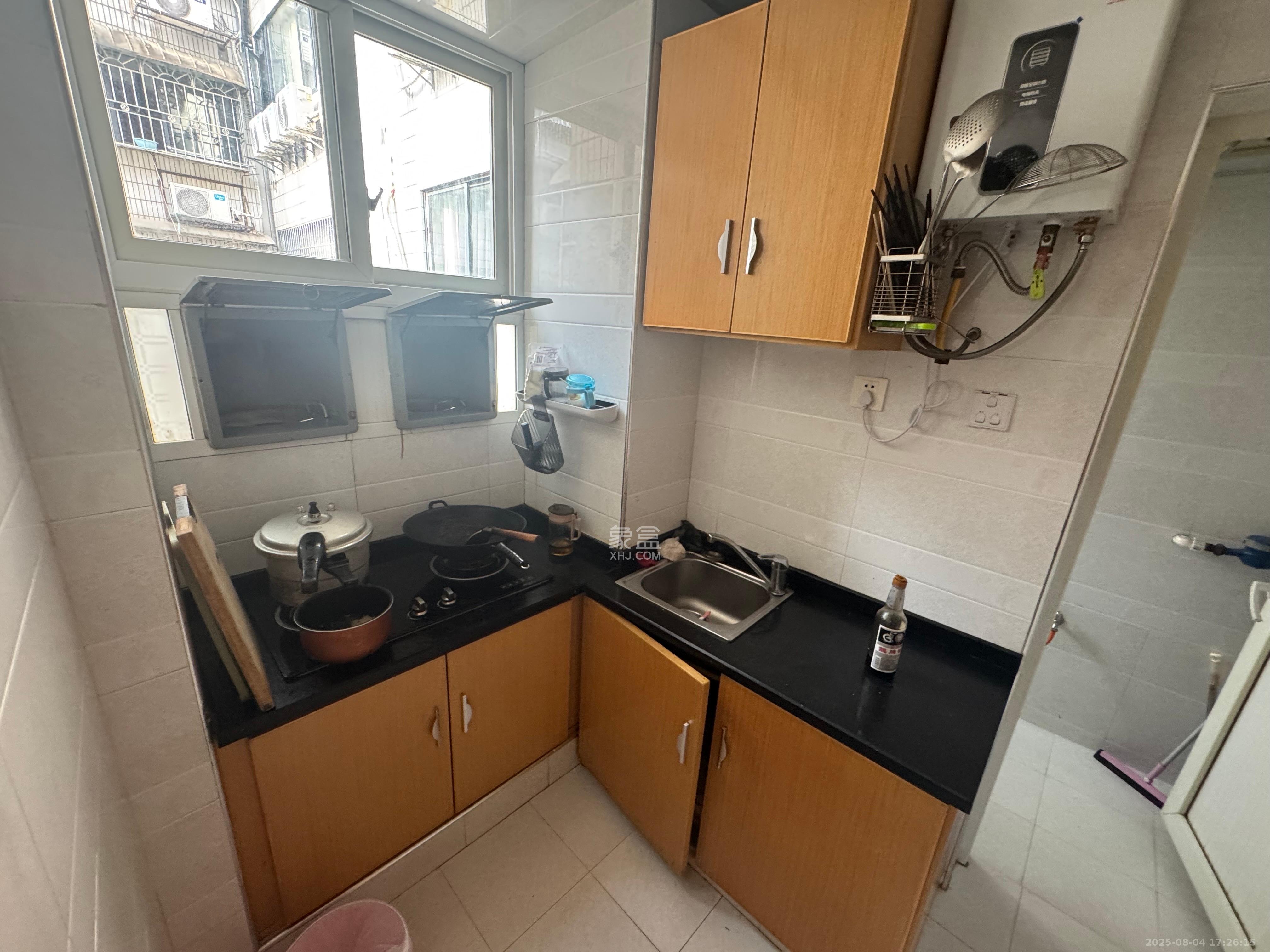 长沙文化广场生活小区  1室2厅1卫    1800.0元/月室内图