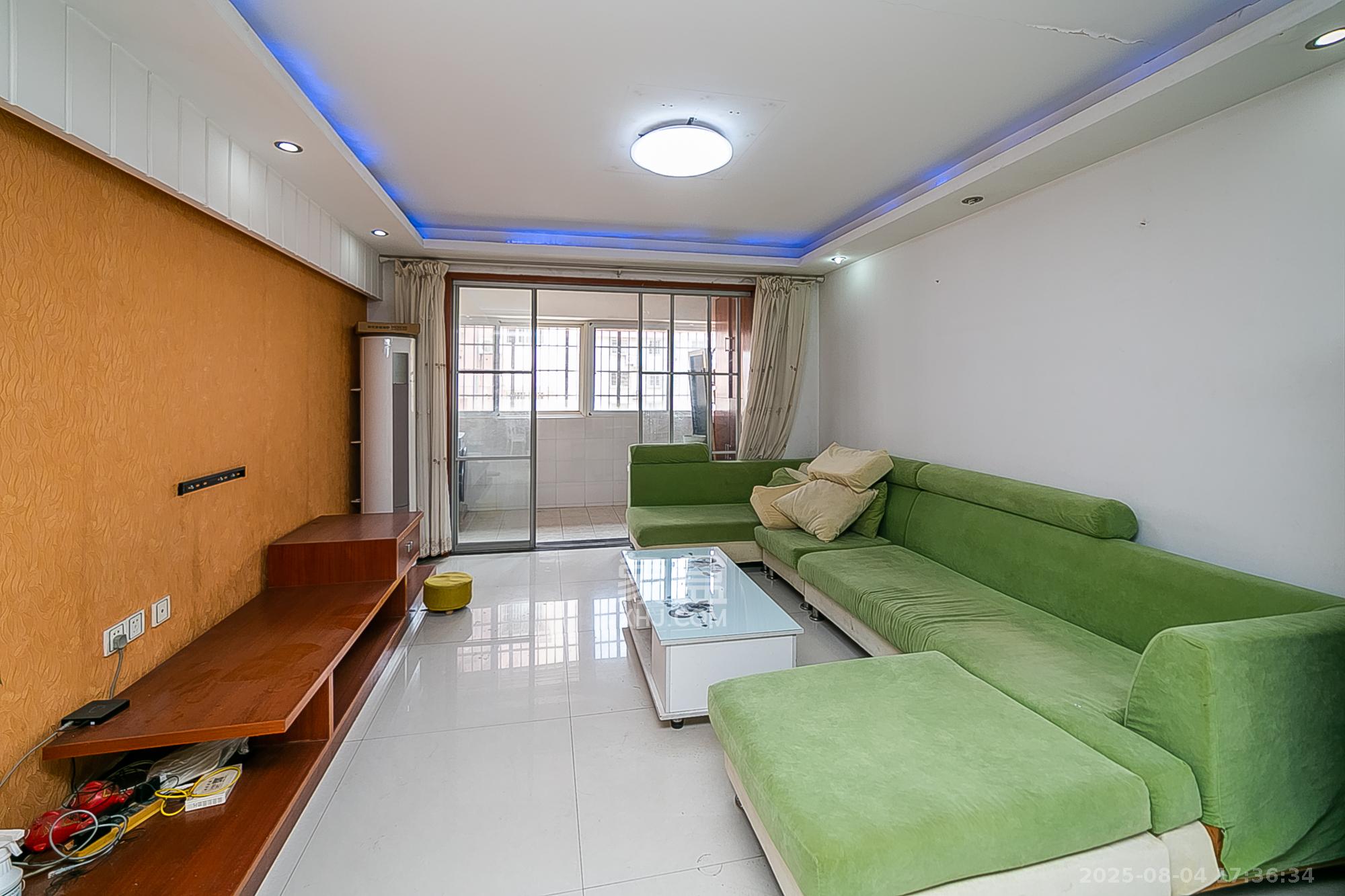 富绿新村  3室2厅1卫    75.0万 富绿新村  3室2厅1卫    75.0万客厅