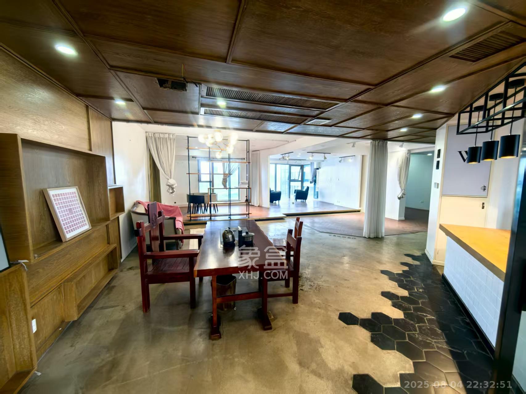 潮宗御苑  4室2厅2卫    7000.0元/月室内图