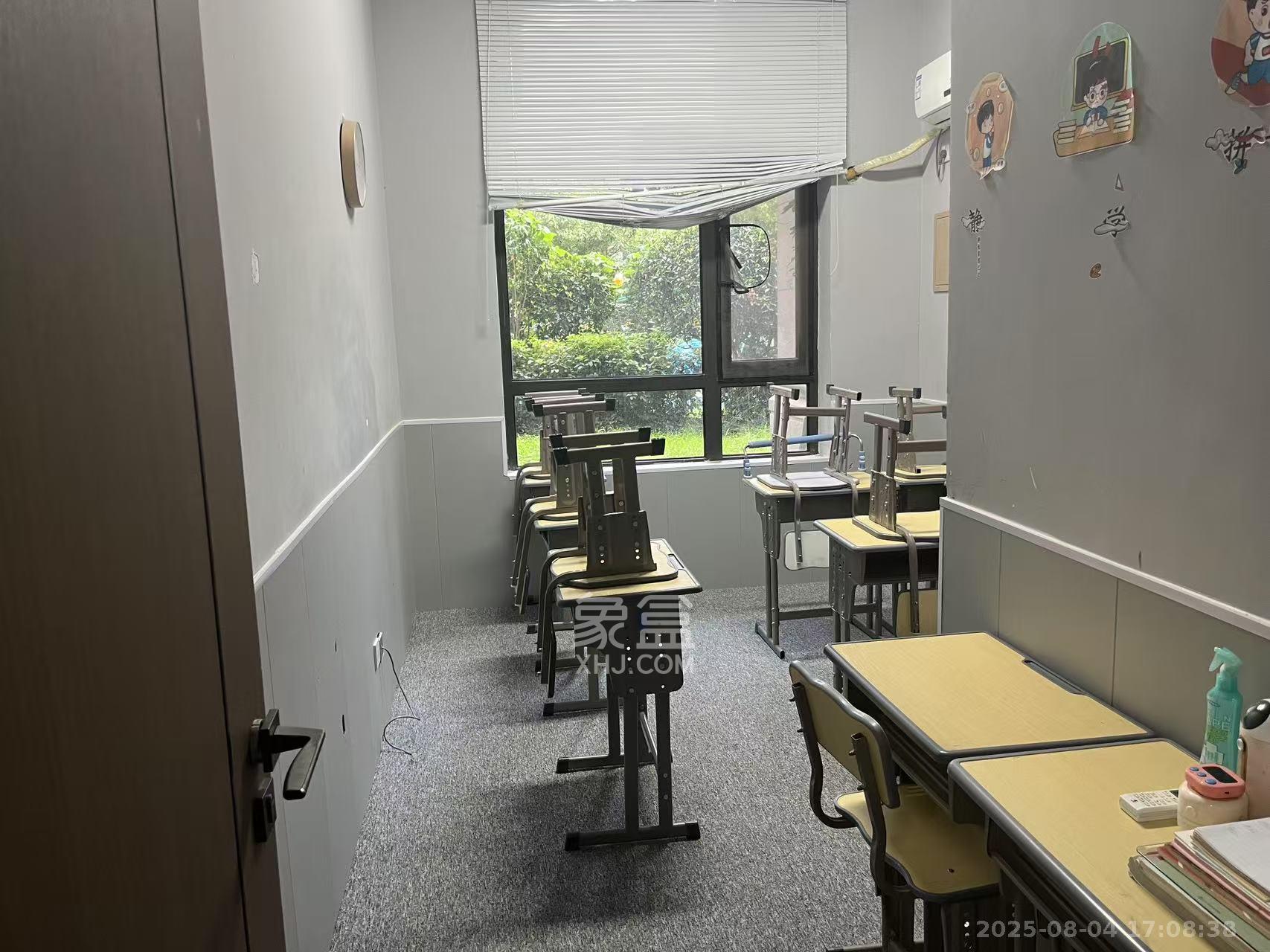 明昇壹城（明昇时代广场）一期  4室2厅2卫   3500.00元/月室内图