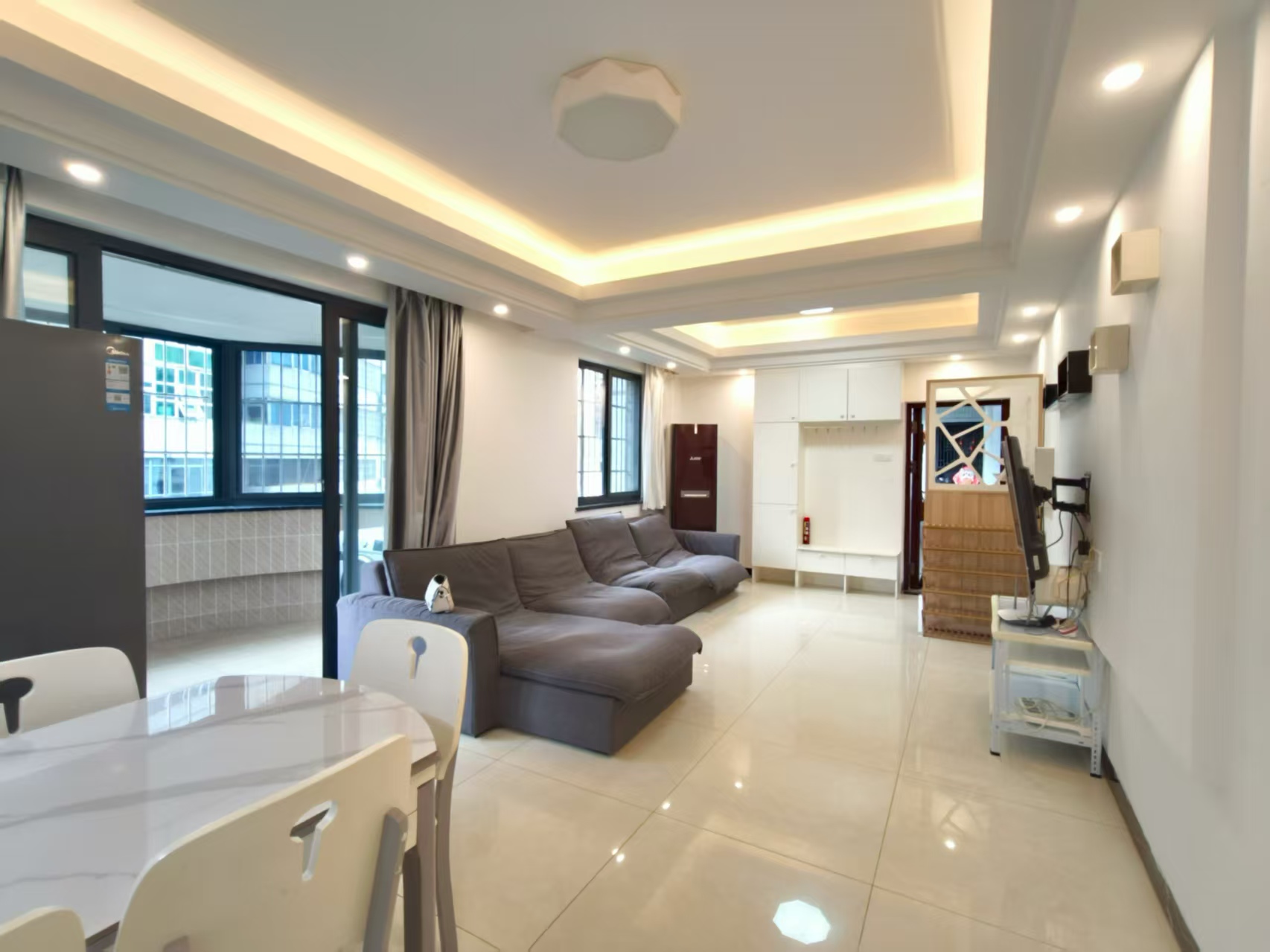 百金城小区 4室2厅2卫 4000.0元/月 百金城小区 4室2厅2卫 4000.0元/月室内图