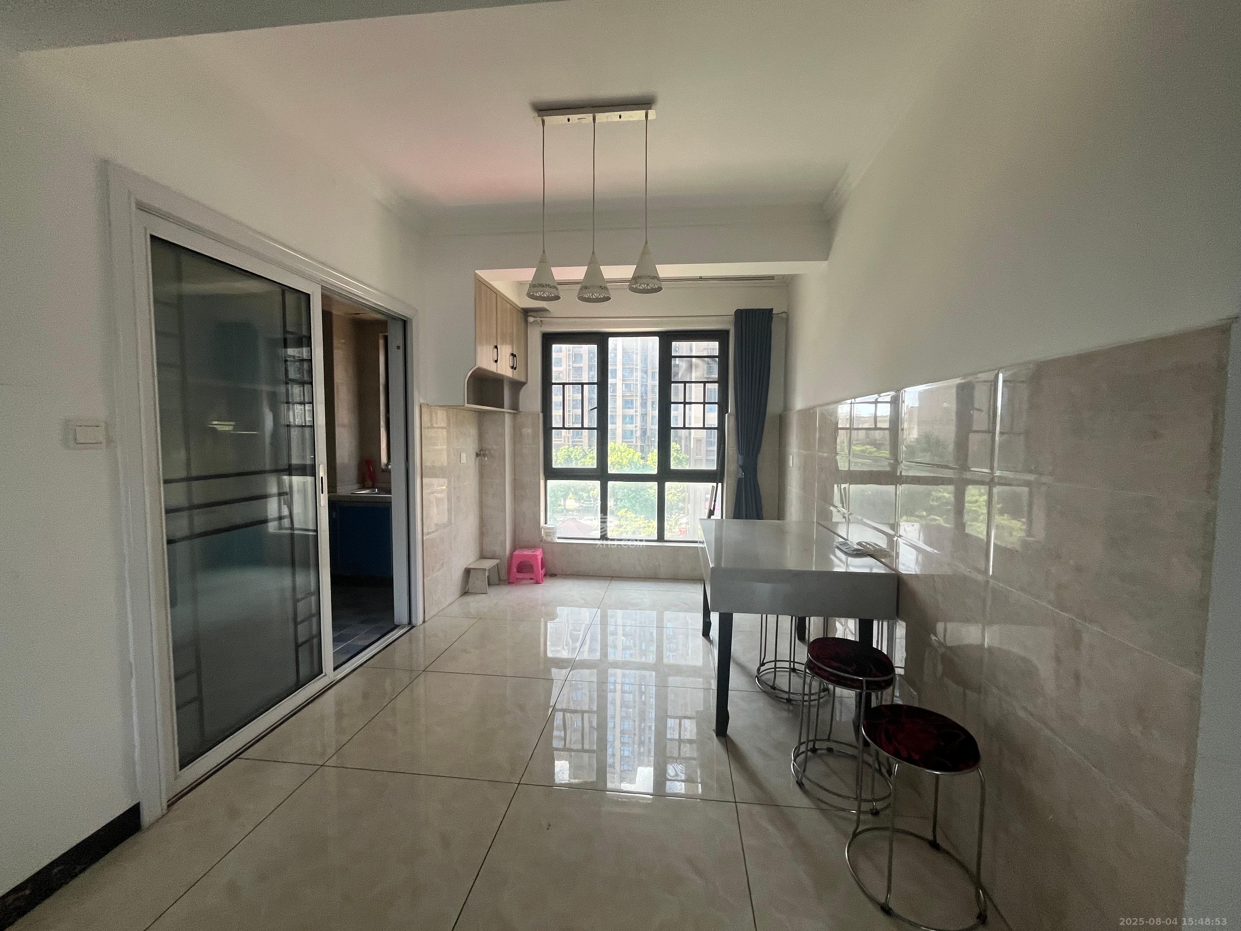 东宜兰园  3室2厅2卫    2500.0元/月室内图