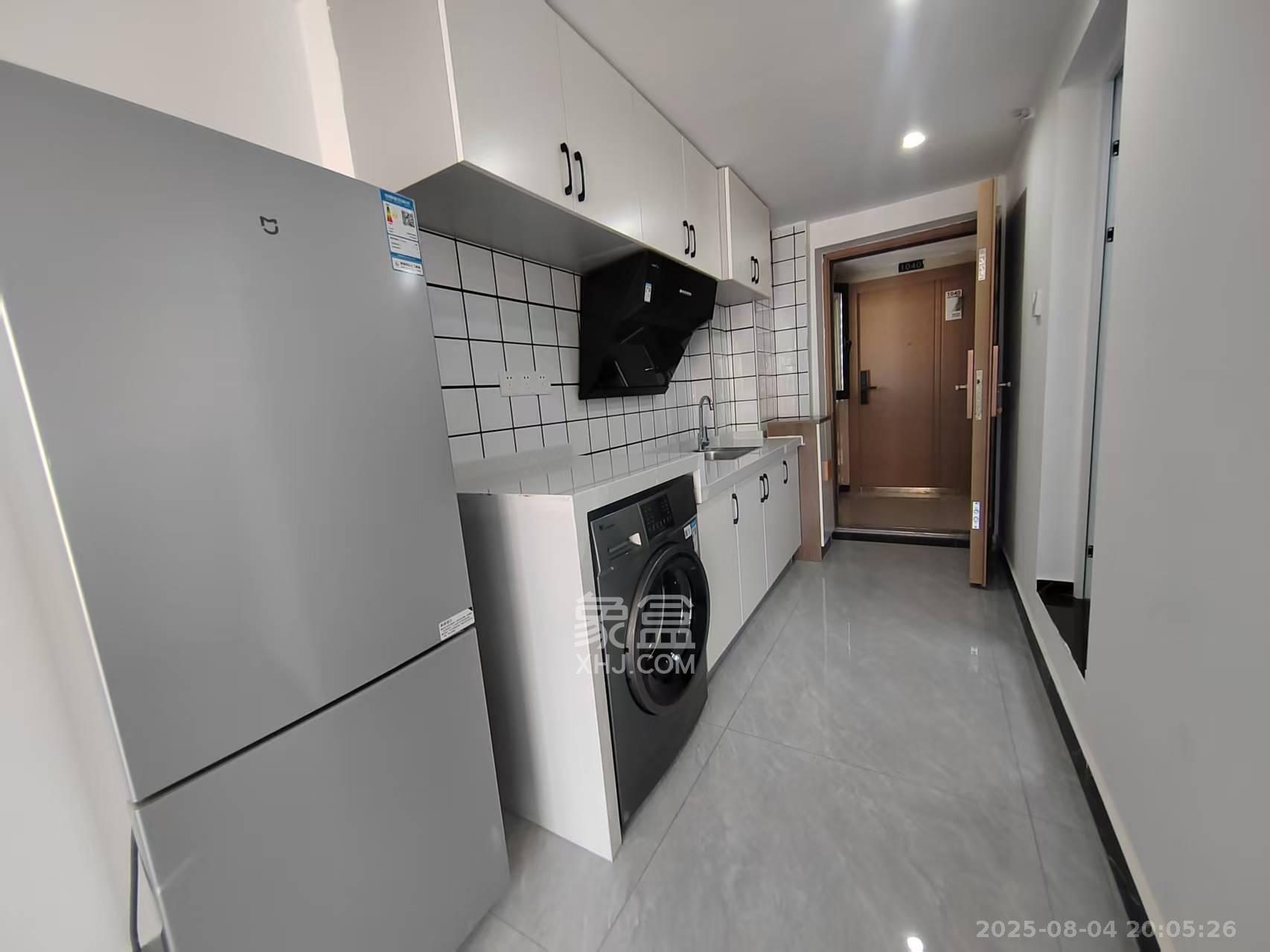 卓越江岸  1室1厅1卫    2500.0元/月室内图