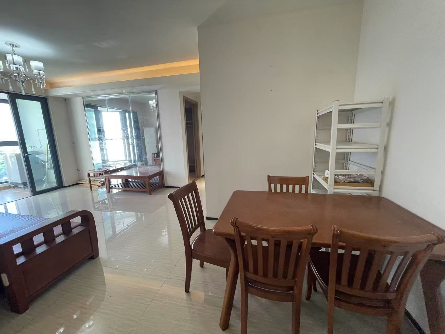 恒大美丽沙天澜湾 2室2厅1卫 2200.0元/月 恒大美丽沙天澜湾 2室2厅1卫 2200.0元/月室内图