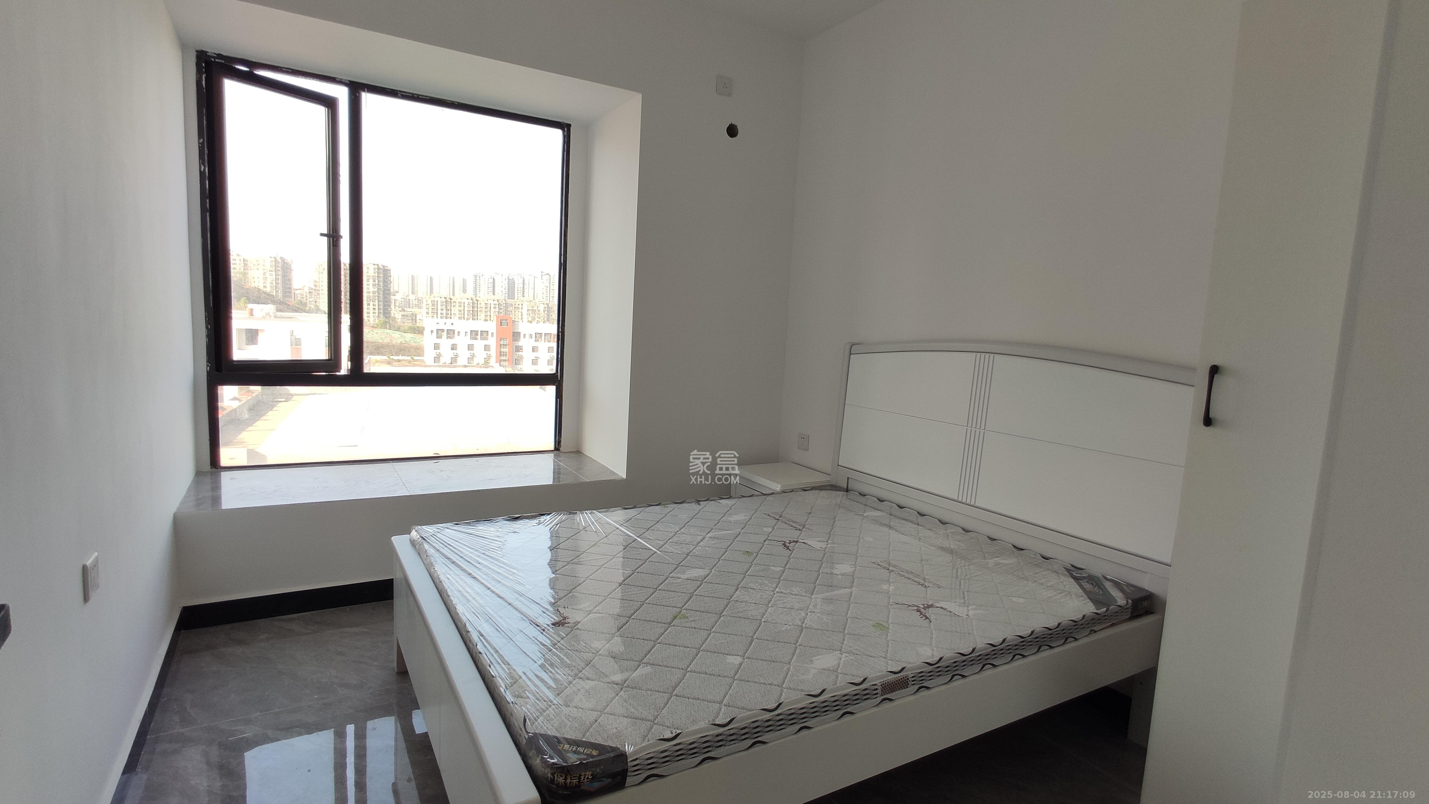 汇金城/嘉华城（二期、三期）  4室2厅1卫    3100.0元/月室内图