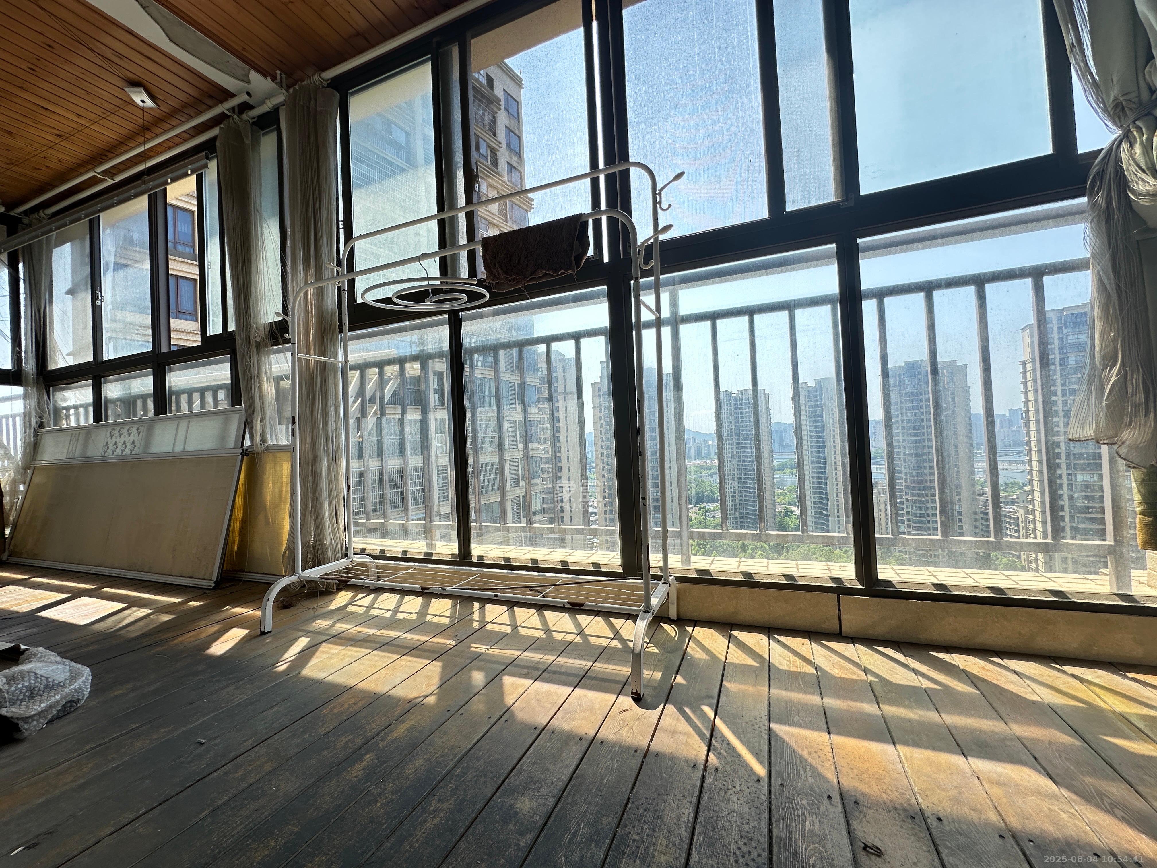 保利麓谷林语E区 4室2厅2卫 2600.0元/月 保利麓谷林语E区 4室2厅2卫 2600.0元/月室内图