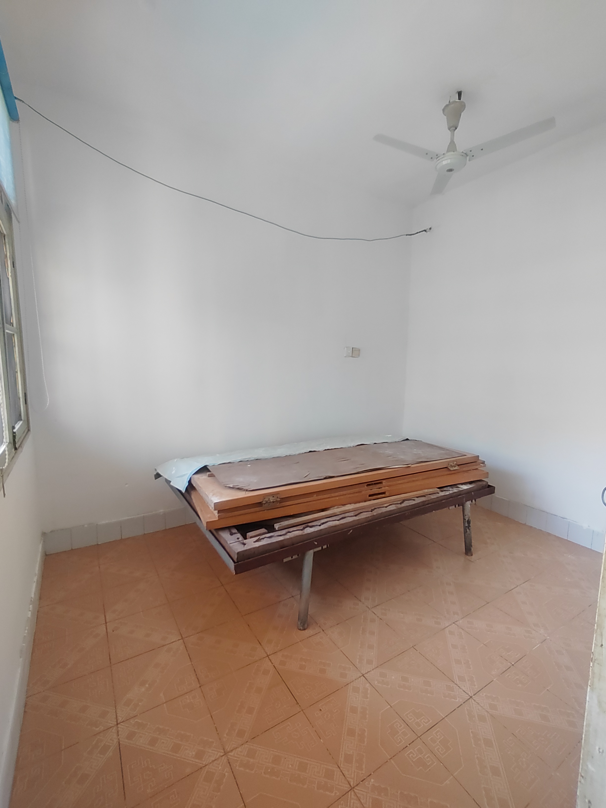 娄底技师学院家属院  1室1厅1卫    810.0元/月室内图