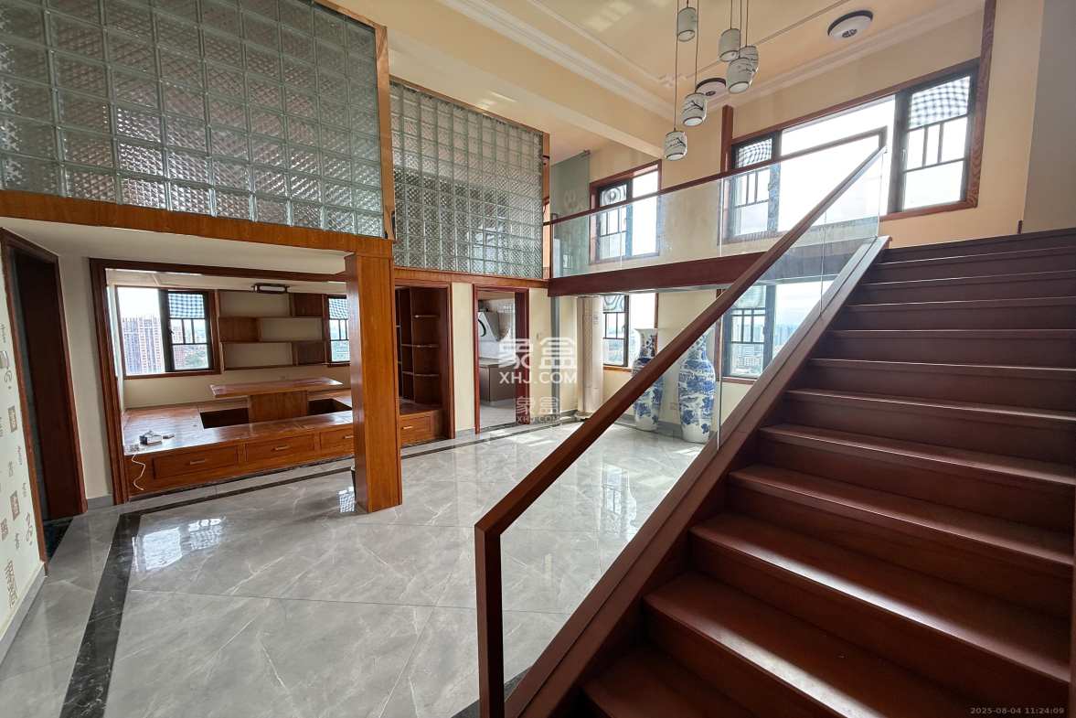 楚天家园 1室2厅1卫 1800.0元/月 楚天家园 1室2厅1卫 1800.0元/月室内图