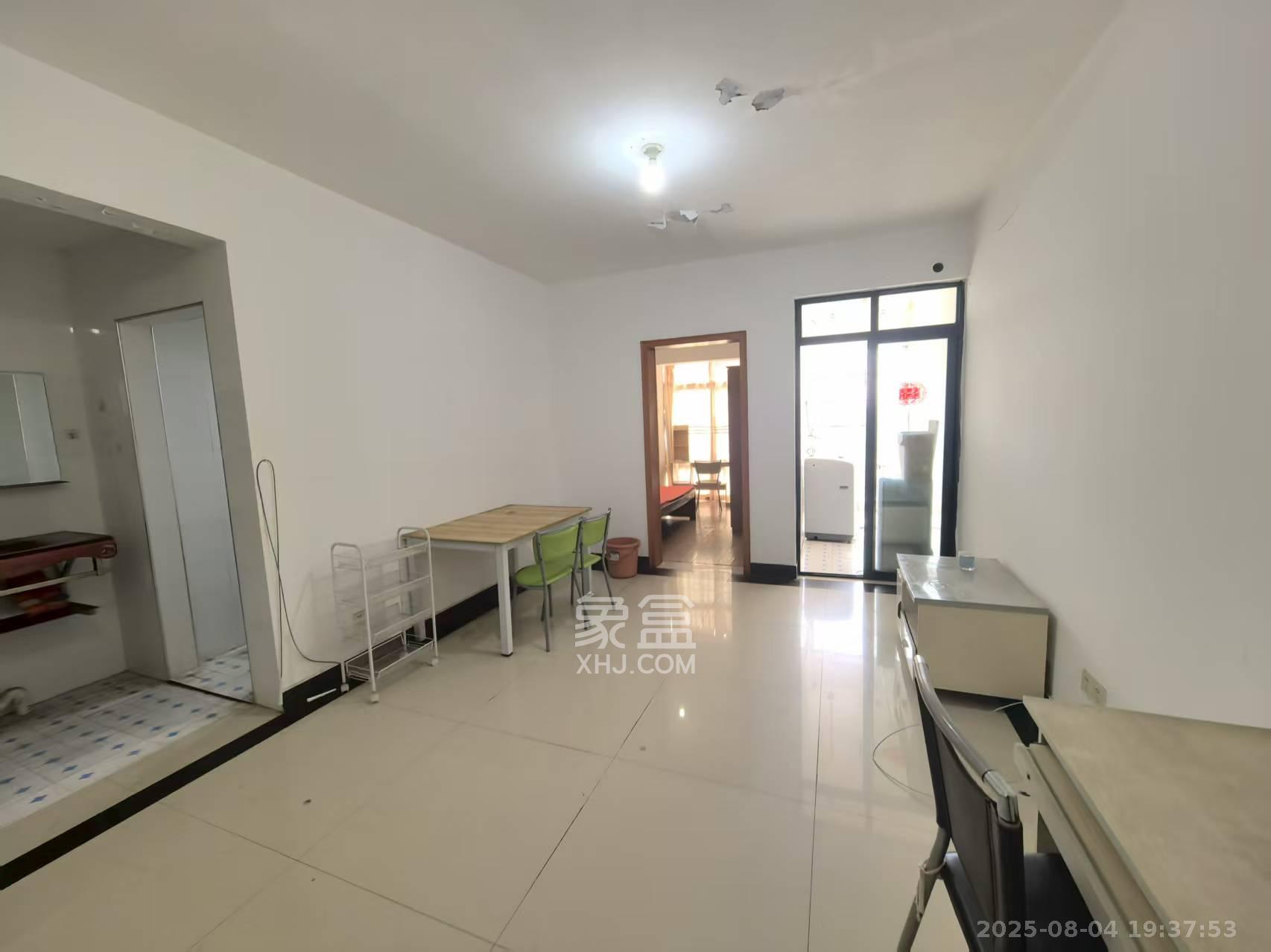 加加大街(华景苑) 1室1厅1卫 1400.0元/月 加加大街(华景苑) 1室1厅1卫 1400.0元/月室内图