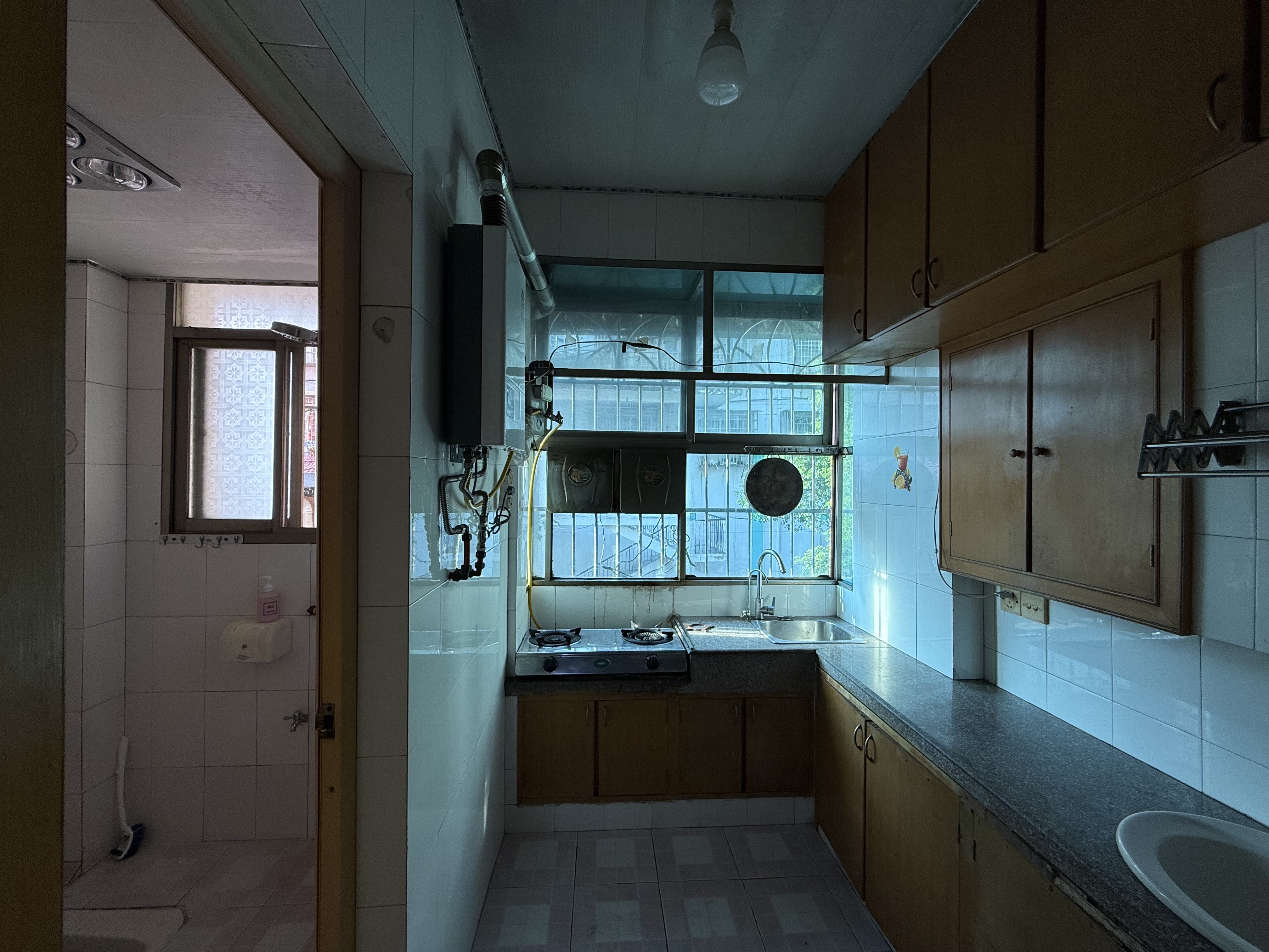 418家属区 3室2厅1卫 39.8万 418家属区 3室2厅1卫 39.8万客厅