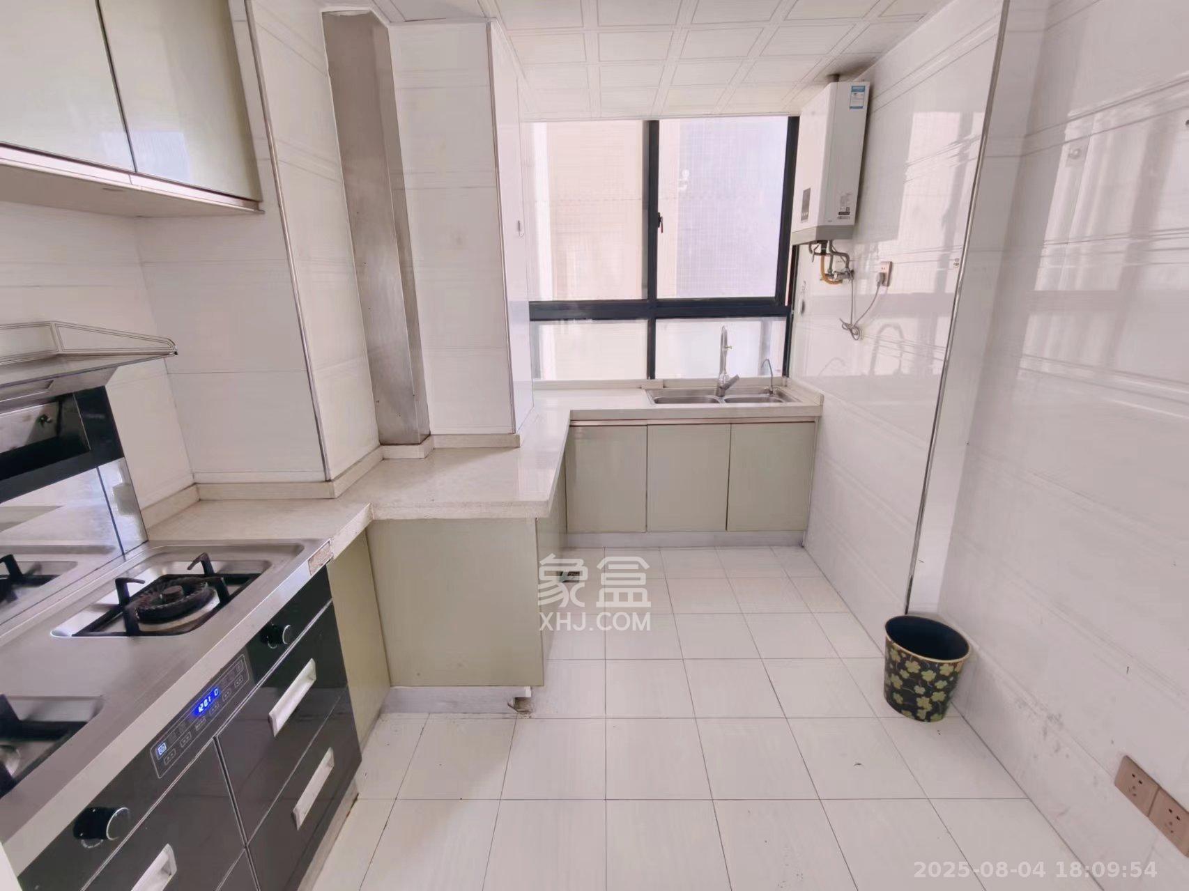 蓝山郡  3室2厅1卫    2400.0元/月室内图