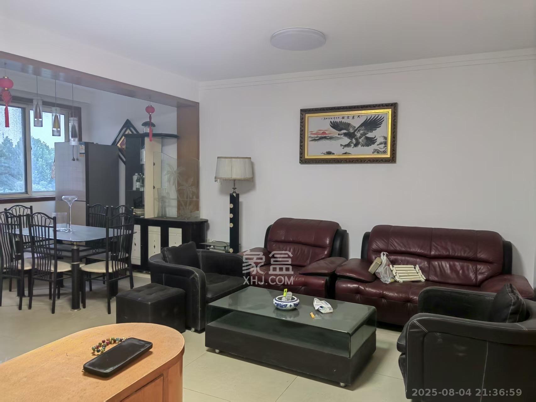 四方小区 2室2厅1卫 1500.0元/月 四方小区 2室2厅1卫 1500.0元/月室内图