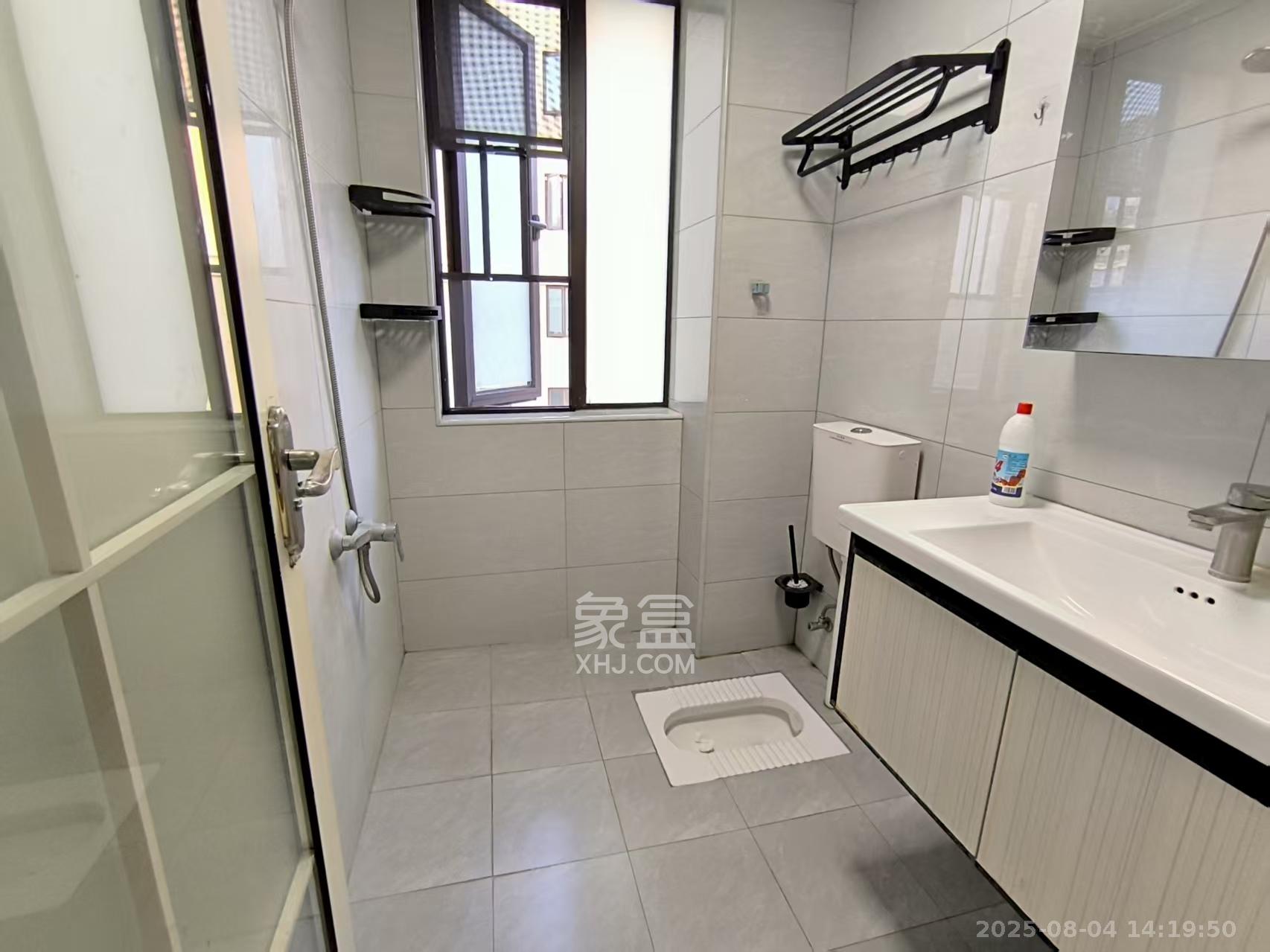 惟泽园 3室2厅2卫 3000.0元/月 惟泽园 3室2厅2卫 3000.0元/月室内图