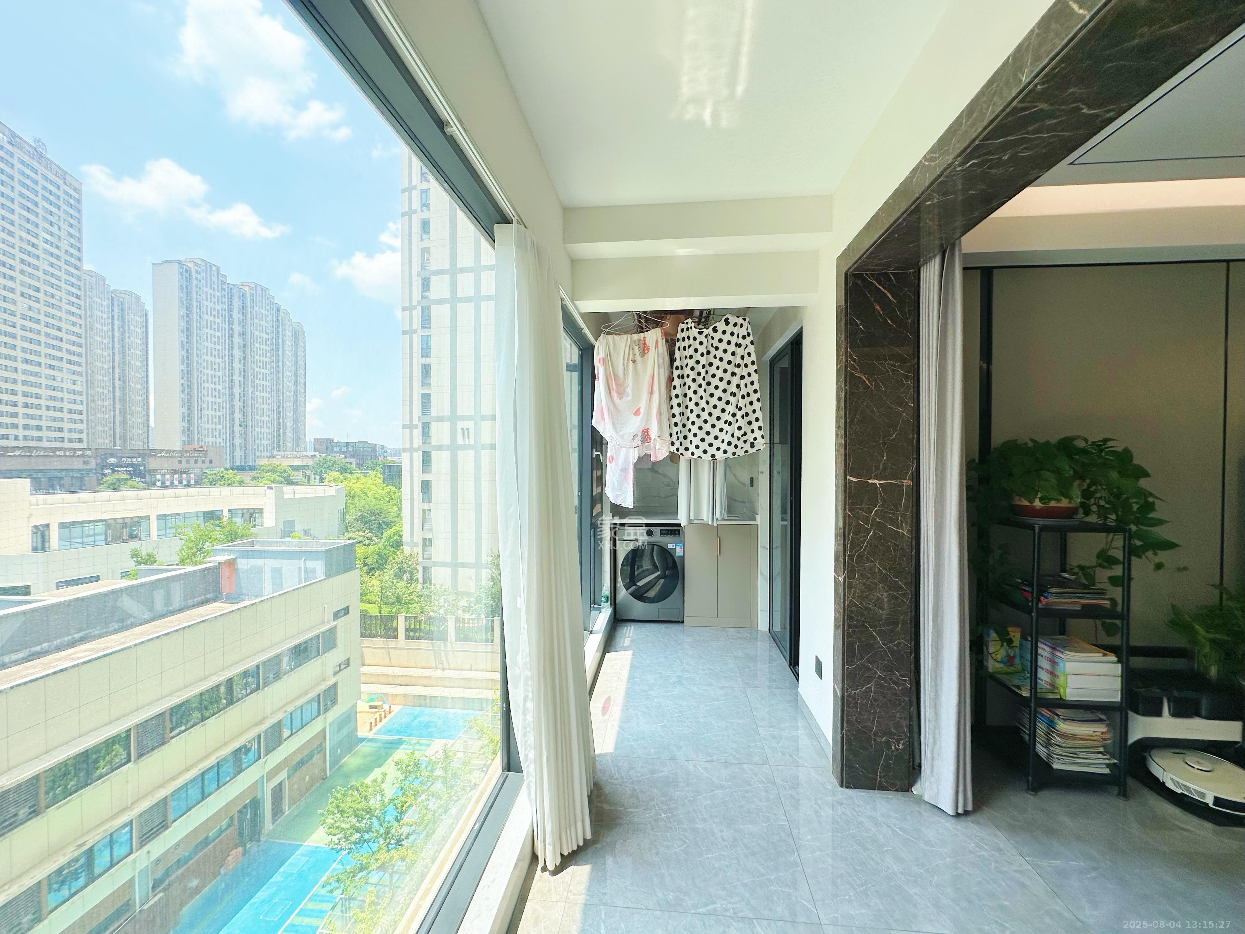 卓越中寰  4室2厅2卫    6200.0元/月室内图