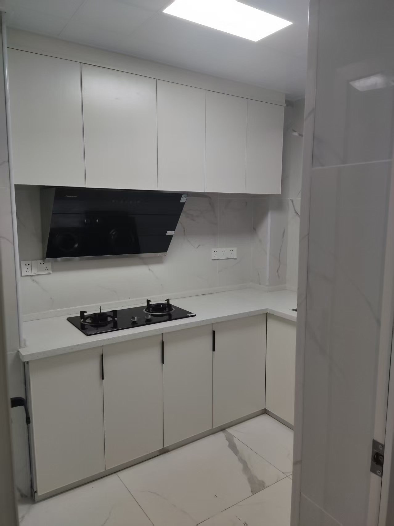 西合路(红湘段)安置房 3室2厅1卫 2000.0元/月 西合路(红湘段)安置房 3室2厅1卫 2000.0元/月室内图