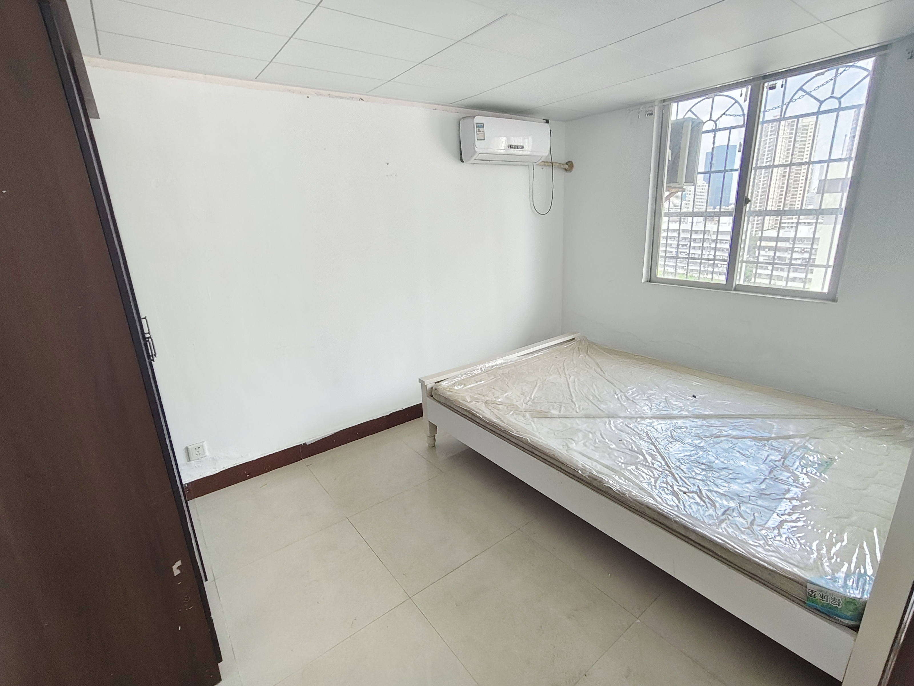 大骅商厦  1室1厅1卫    1200.0元/月室内图